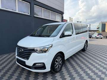 Travel Premium Automatik Leder Navi 8Sitzer