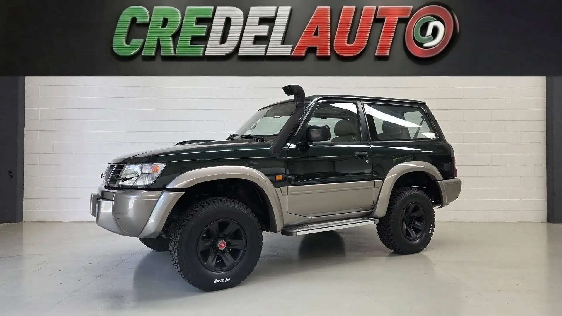 Nissan Patrol Patrol GR II GR HT 3.0 td-di Luxury Grün - 1