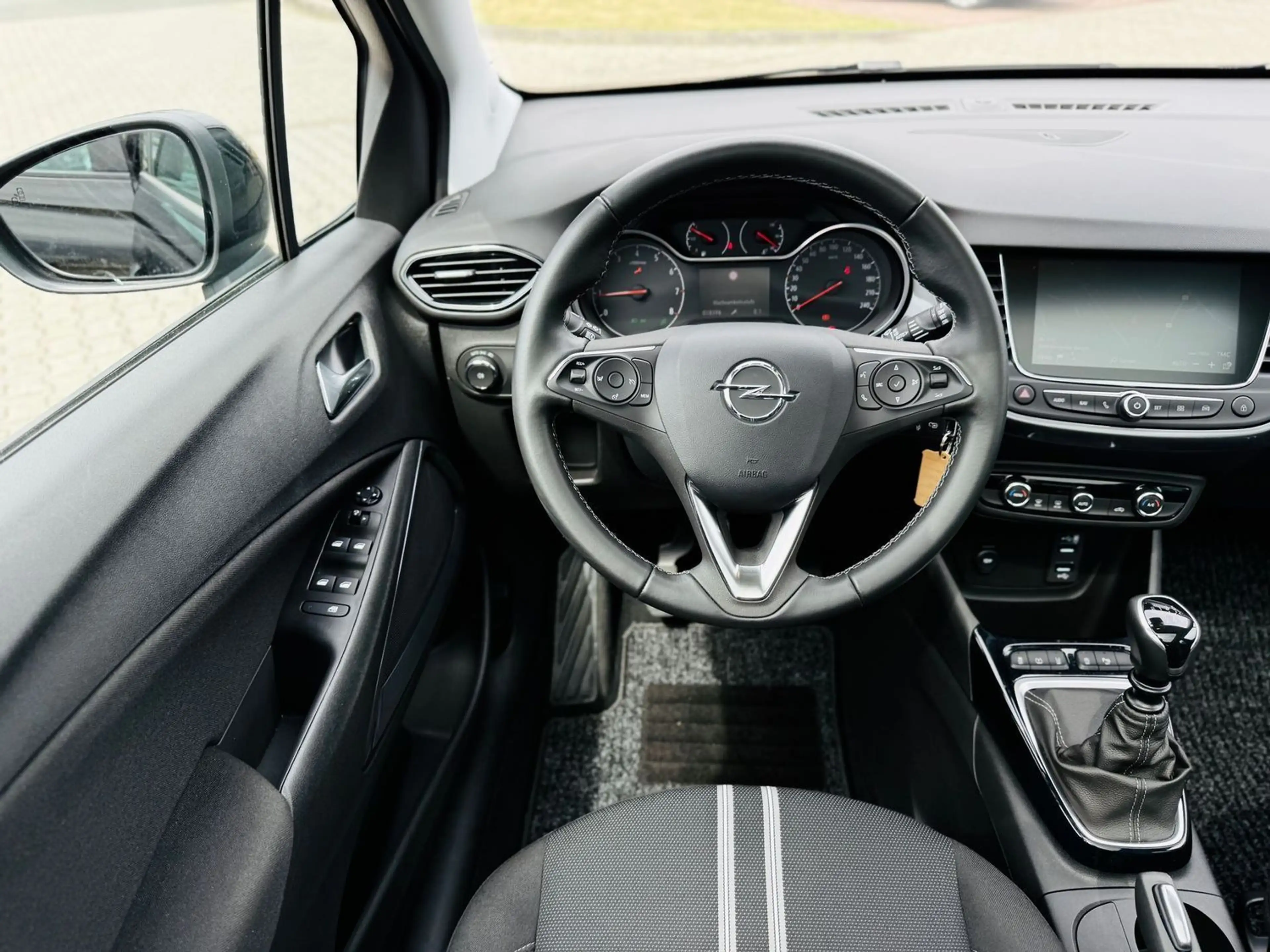 Opel Crossland X 1,2 T ELEG., Navi, Panod, LED, RFK, PTS, Tot, Spur — photo 13