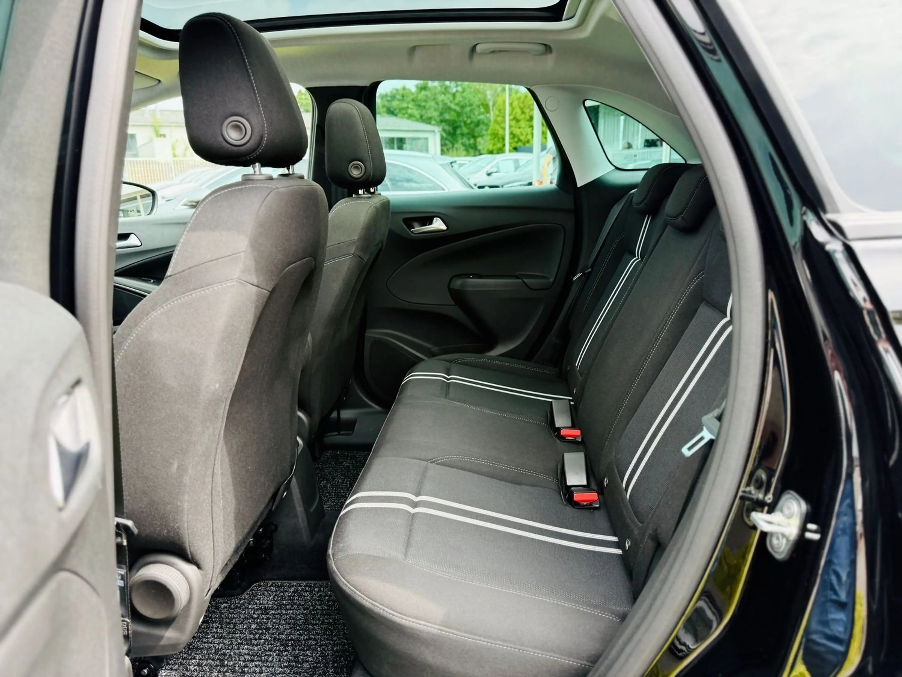 Opel Crossland X 1,2 T ELEG., Navi, Panod, LED, RFK, PTS, Tot, Spur — photo 10