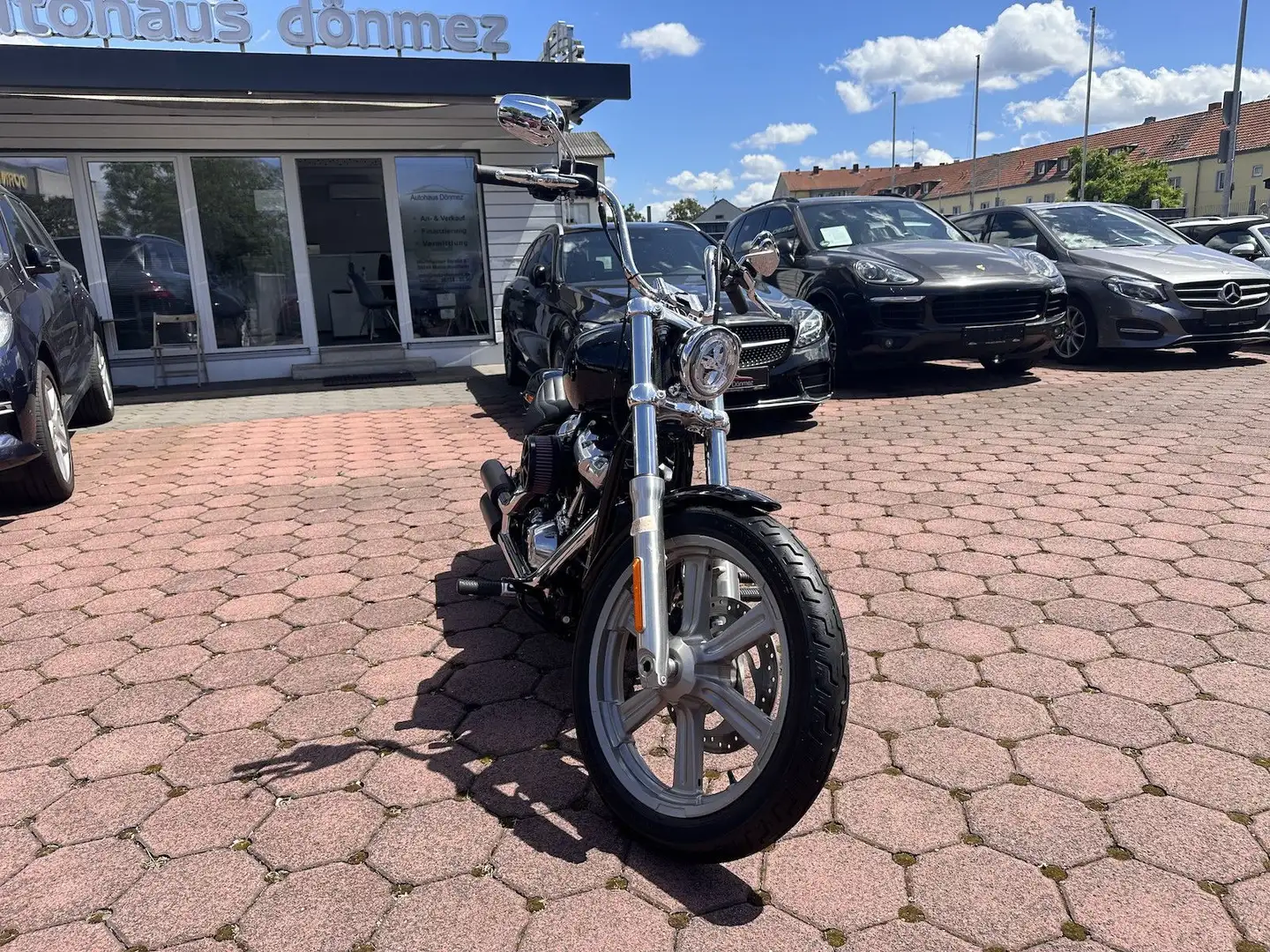 Harley-Davidson Softail Standard Custom Dr.Jekill & Mr.Hide Negro - 2