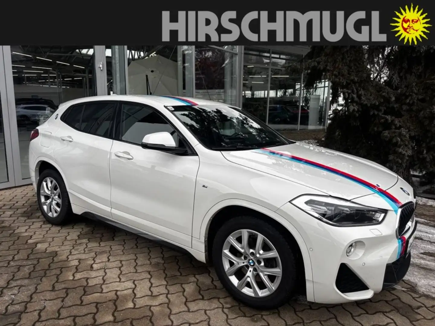 BMW X2 sDrive18i Aut. M SPORT Weiß - 1
