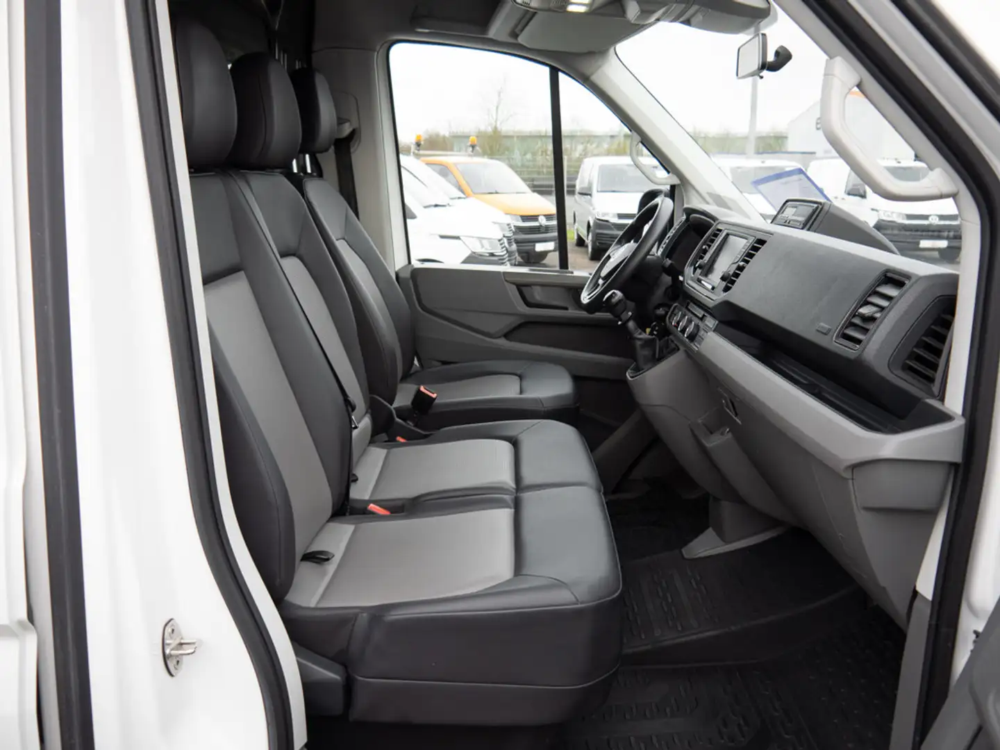 Volkswagen Crafter 35 Kasten LR 2.0TDI 130KW FroSG6 ACC Weiß - 2