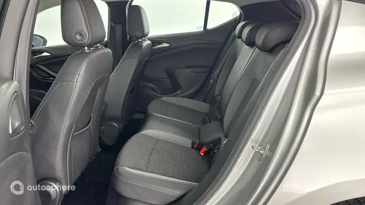 Opel Astra 1.2 Turbo 130ch Elegance Business 7cv — photo 13