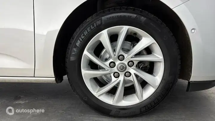 Opel Astra 1.2 Turbo 130ch Elegance Business 7cv — photo 20