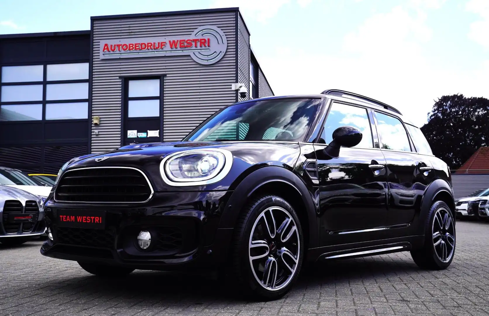 MINI Cooper Countryman Mini 1.5 Chili | Automaat | Stoelverwarming | Harm Zwart - 1