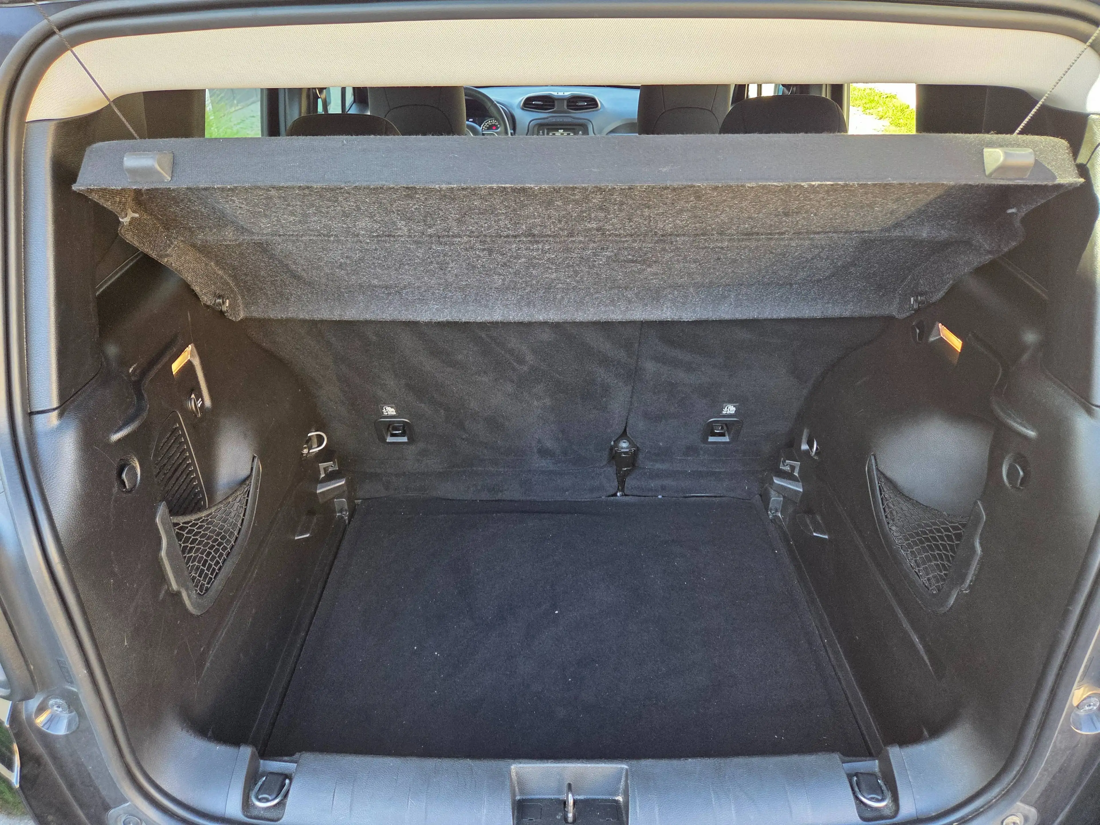 Jeep Renegade 1,6 Benzin Sport FWD — photo 12