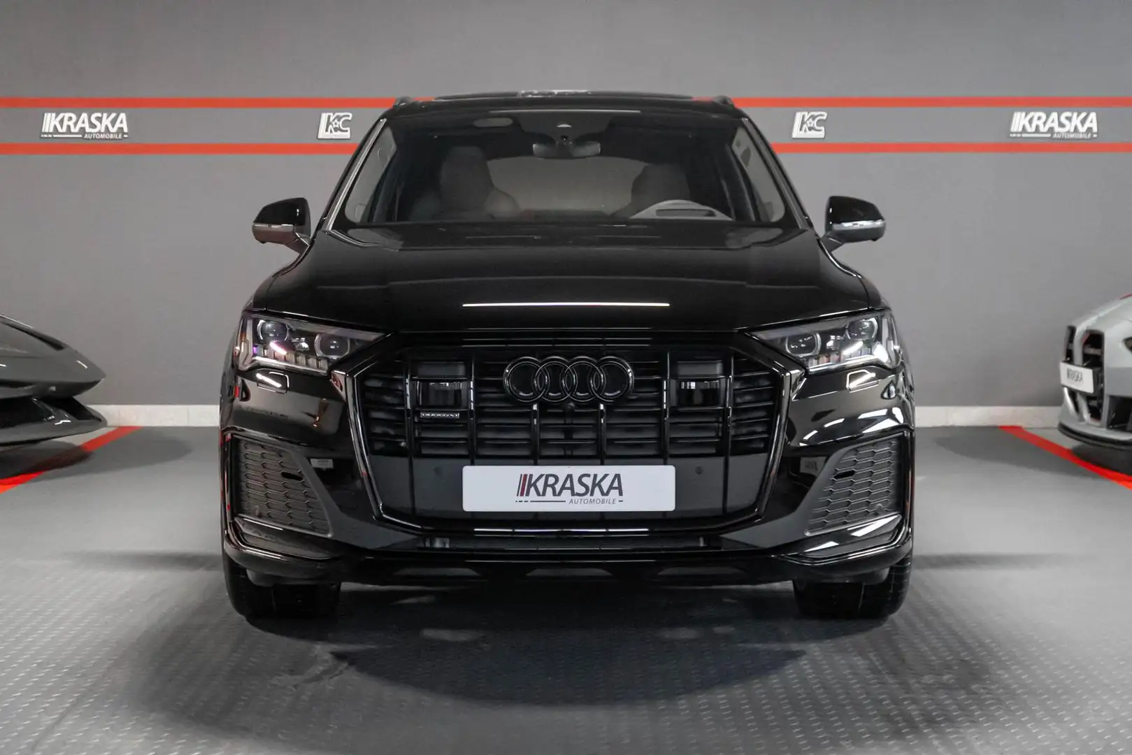 Audi Q7 50 TDI S-line competition B&O PANO STHZ ABT crna - 2