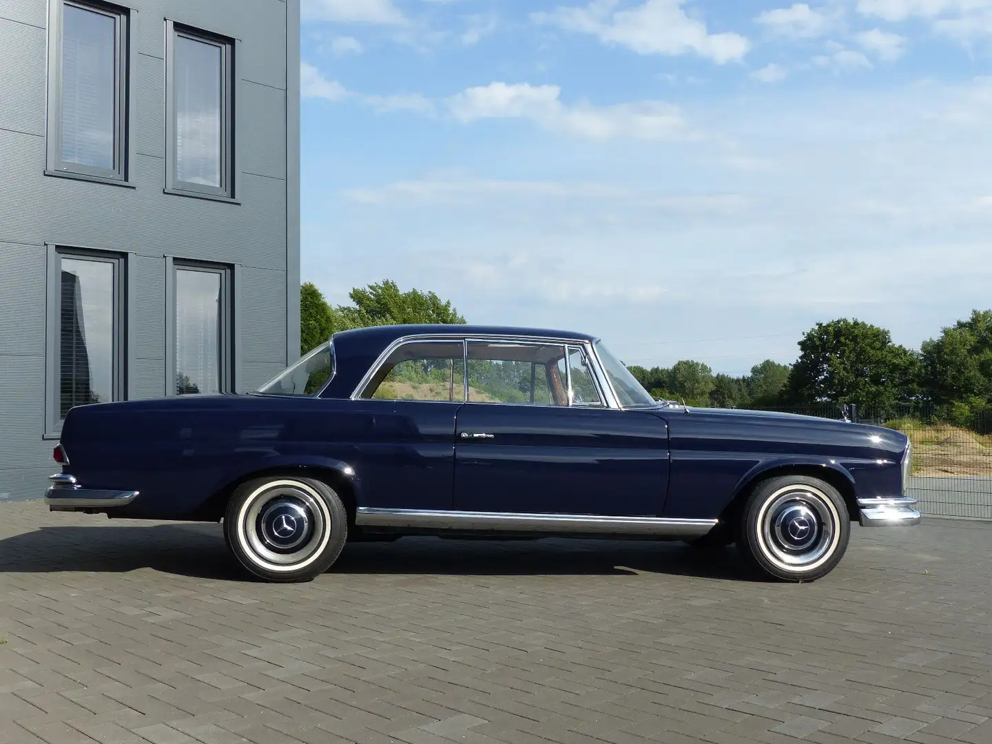 Mercedes-Benz 250 SE Coupe W 111 Blau - 2