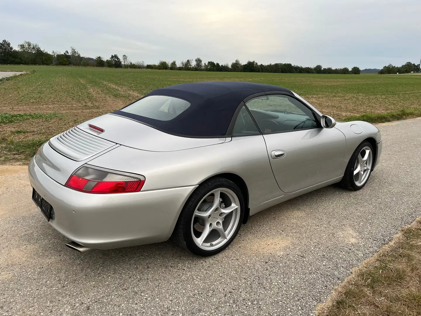 Porsche 911 911 Carrera 4 Cabrio Tiptronic Silber - 2