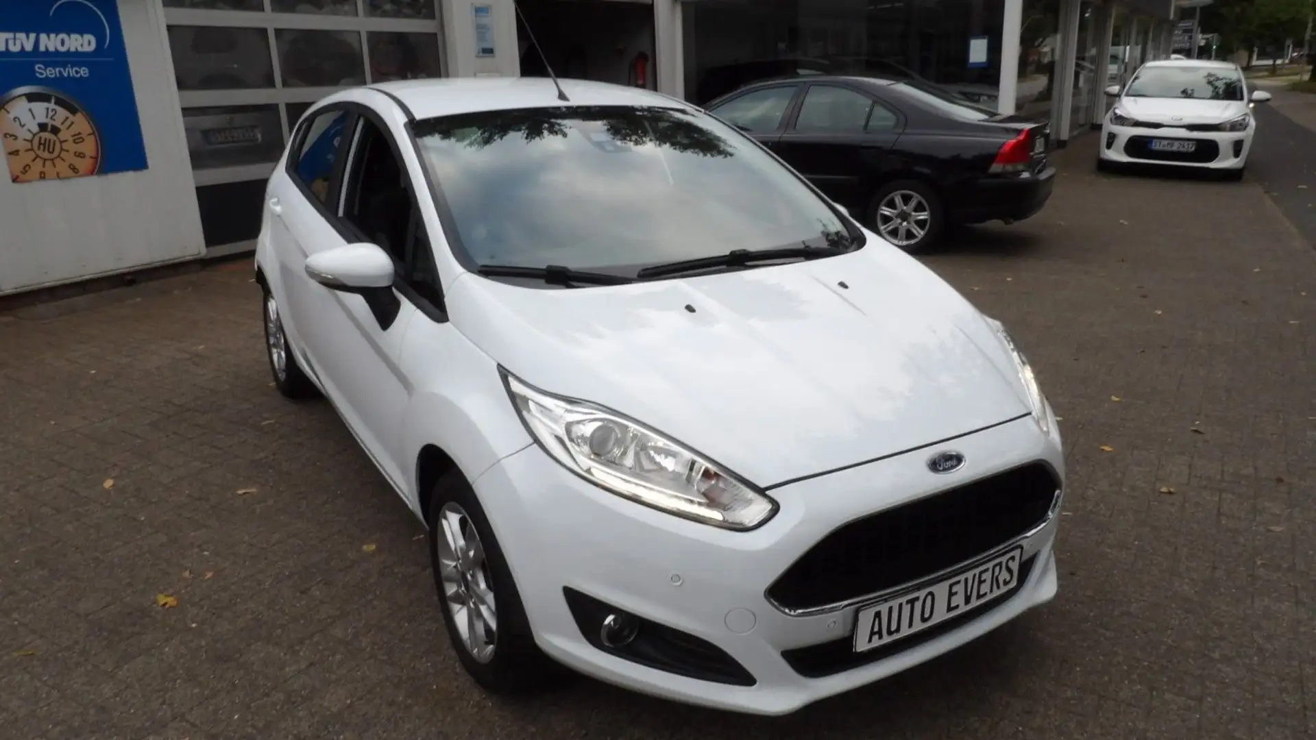 Ford Fiesta Celebration*Navi*PDC*SHZ* Weiß - 1