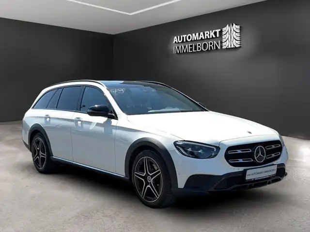 Mercedes-Benz E main image