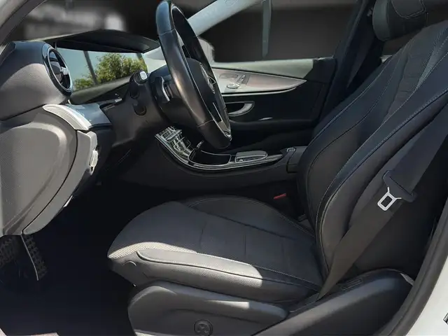 Mercedes-Benz E view 14
