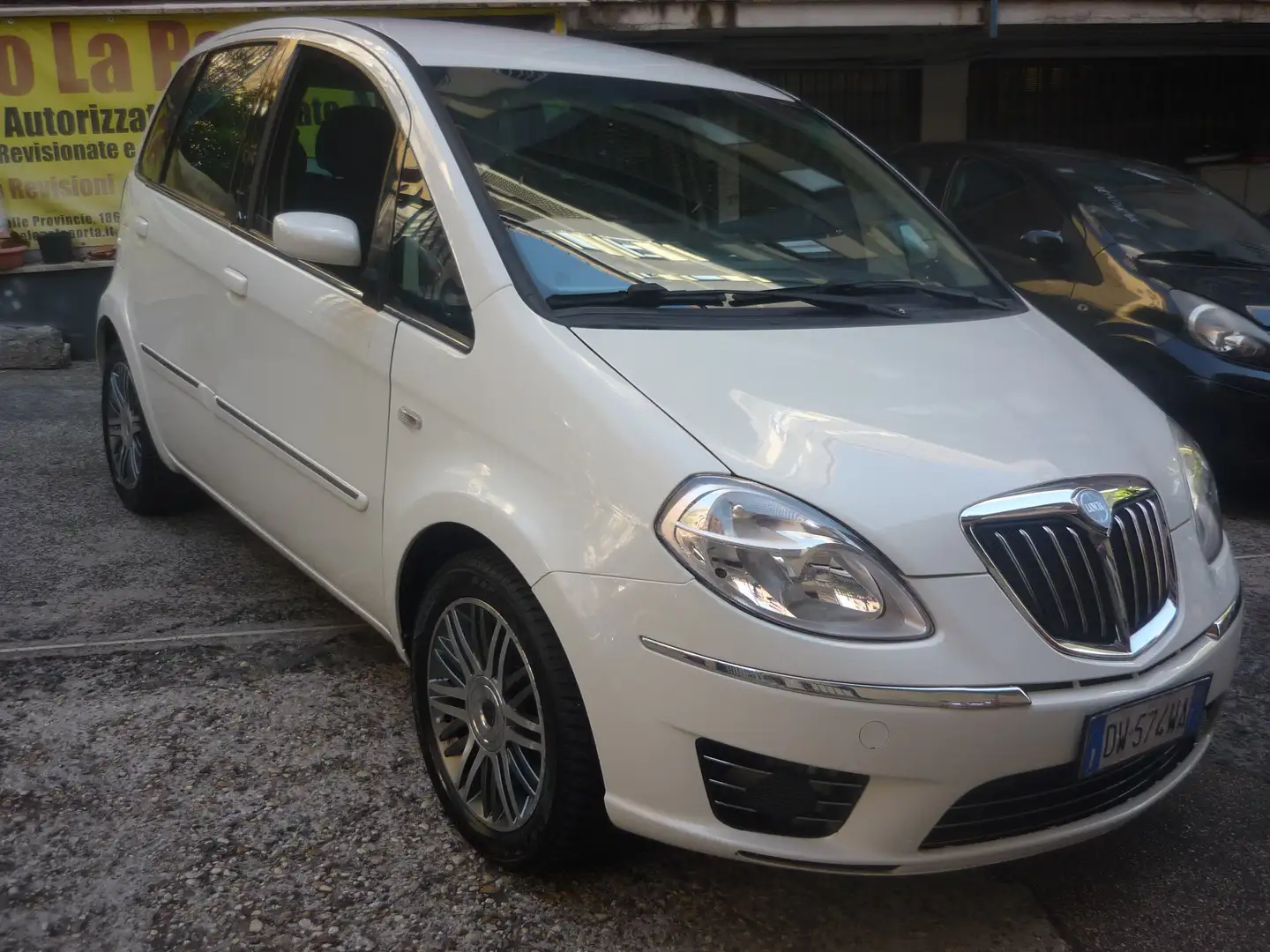 Lancia MUSA Musa II Mod.2007 1.4 16v Oro Plus E5 pochi km Blanc - 2