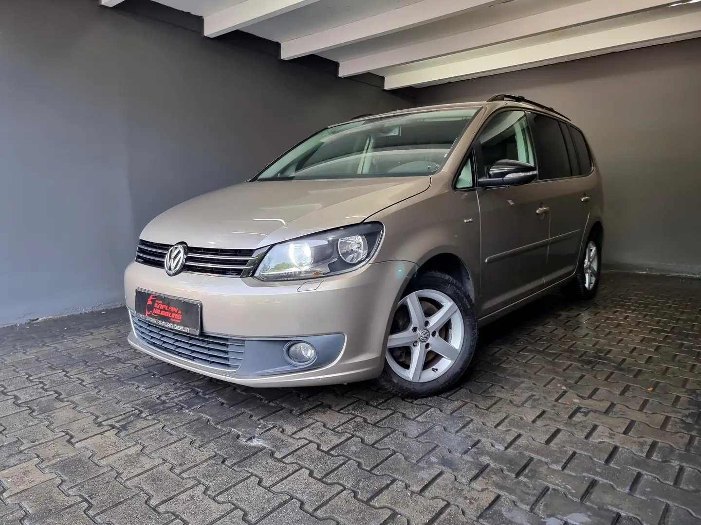 Volkswagen Touran 2.0 TDI MATCH, 7 SITZER, AHK, TEMPOMAT, PDC Beige - 1