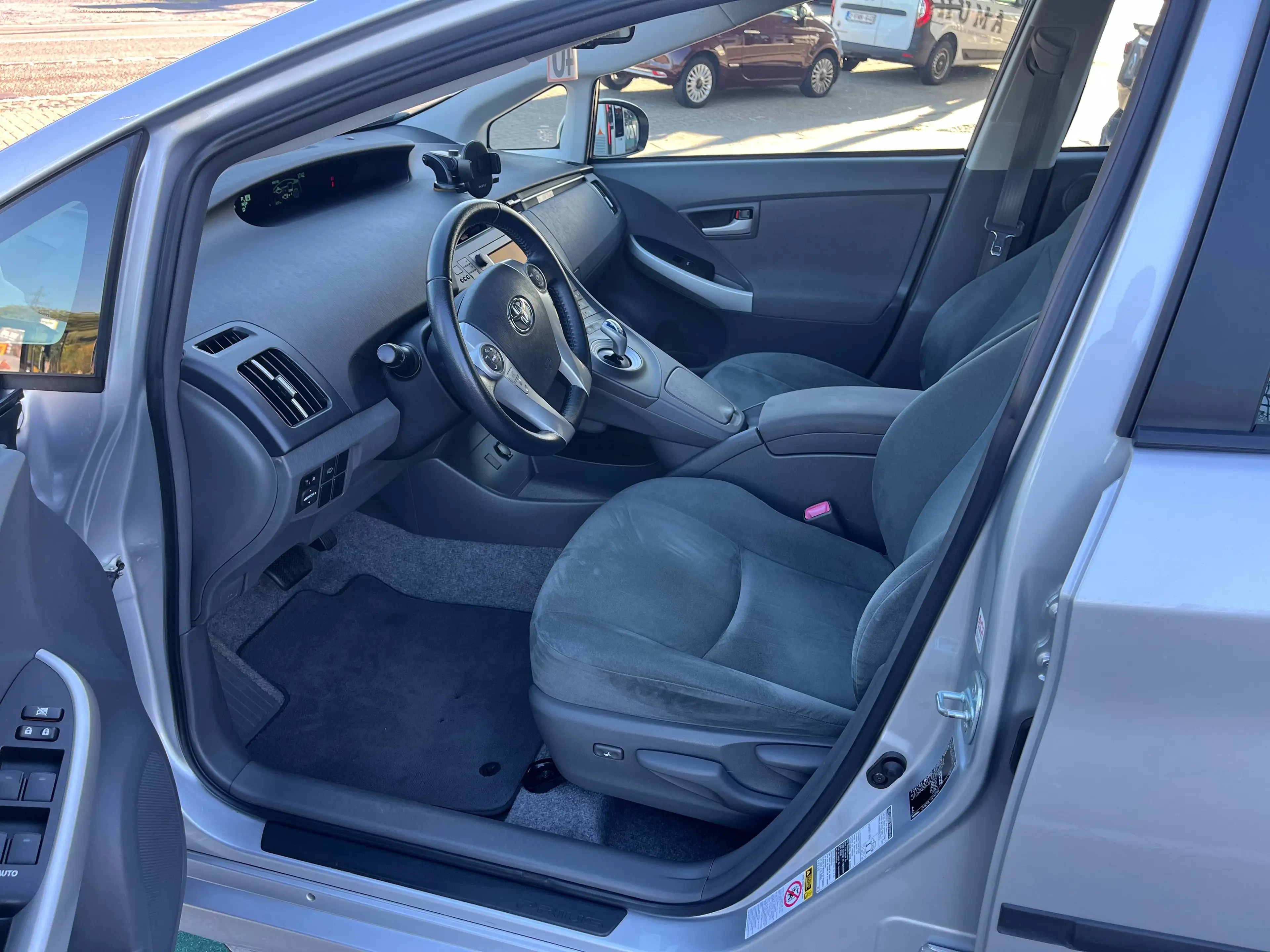 Toyota Prius Prius Hybrid 1.8i VVT-i Sol Garantie — photo 7