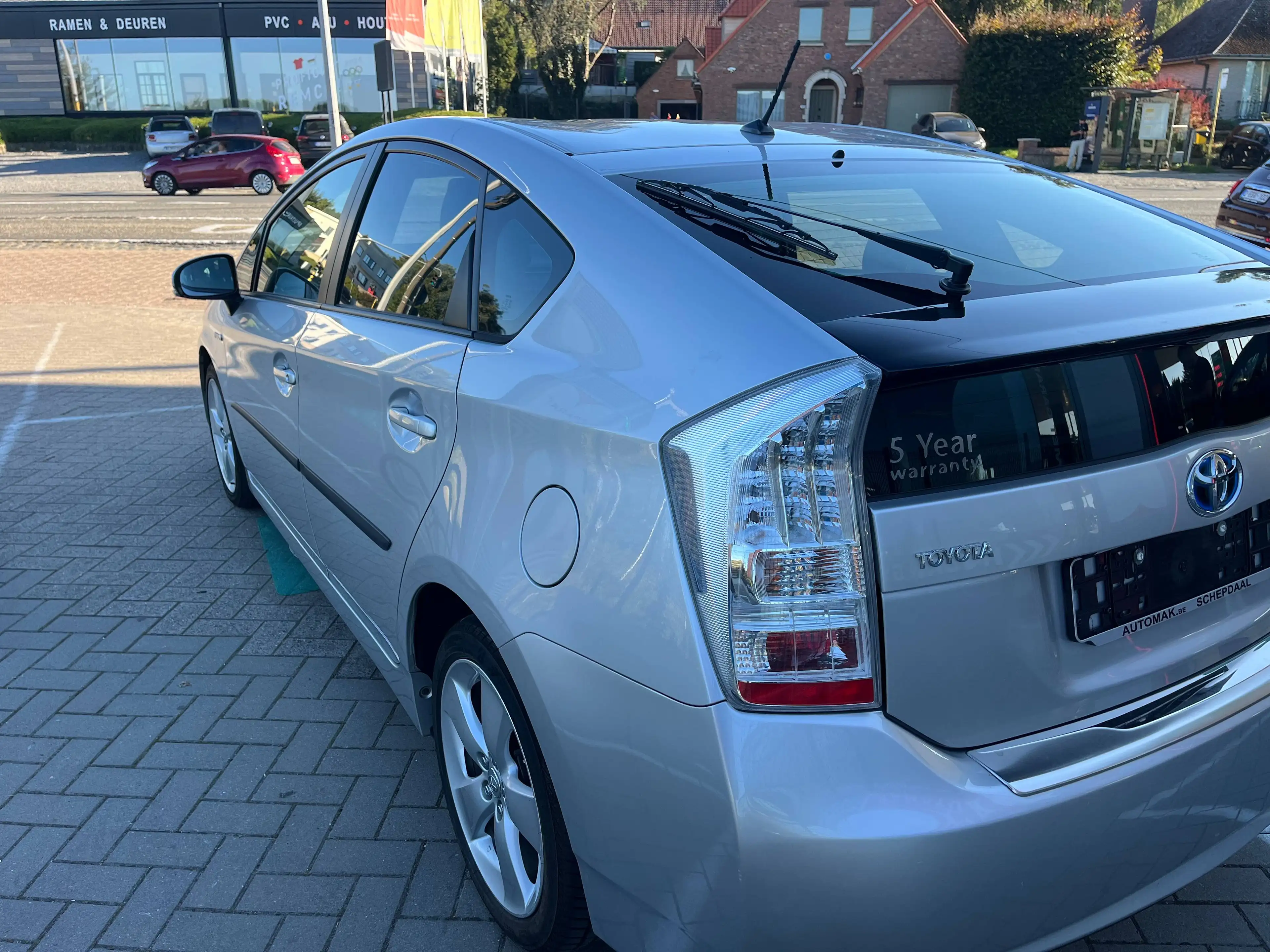 Toyota Prius Prius Hybrid 1.8i VVT-i Sol Garantie — photo 4
