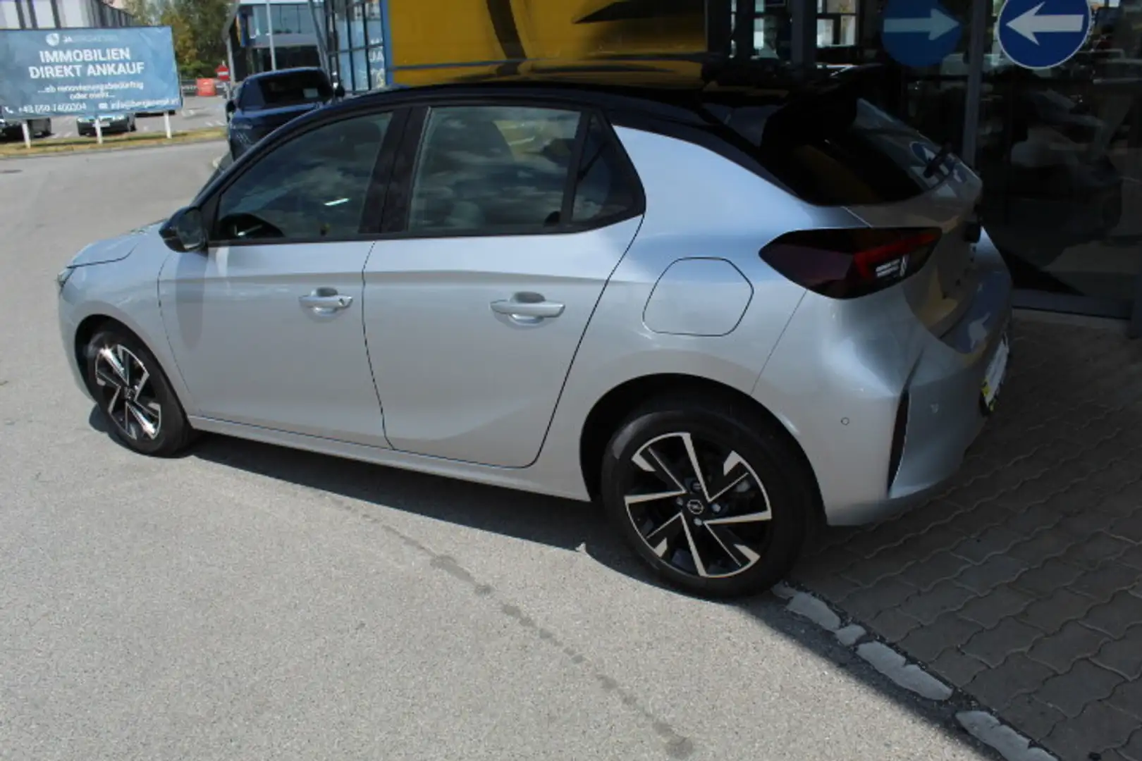 Opel Corsa 1,2 Direct Injection Turbo Euro 6.4 GS Aut. Silber - 2