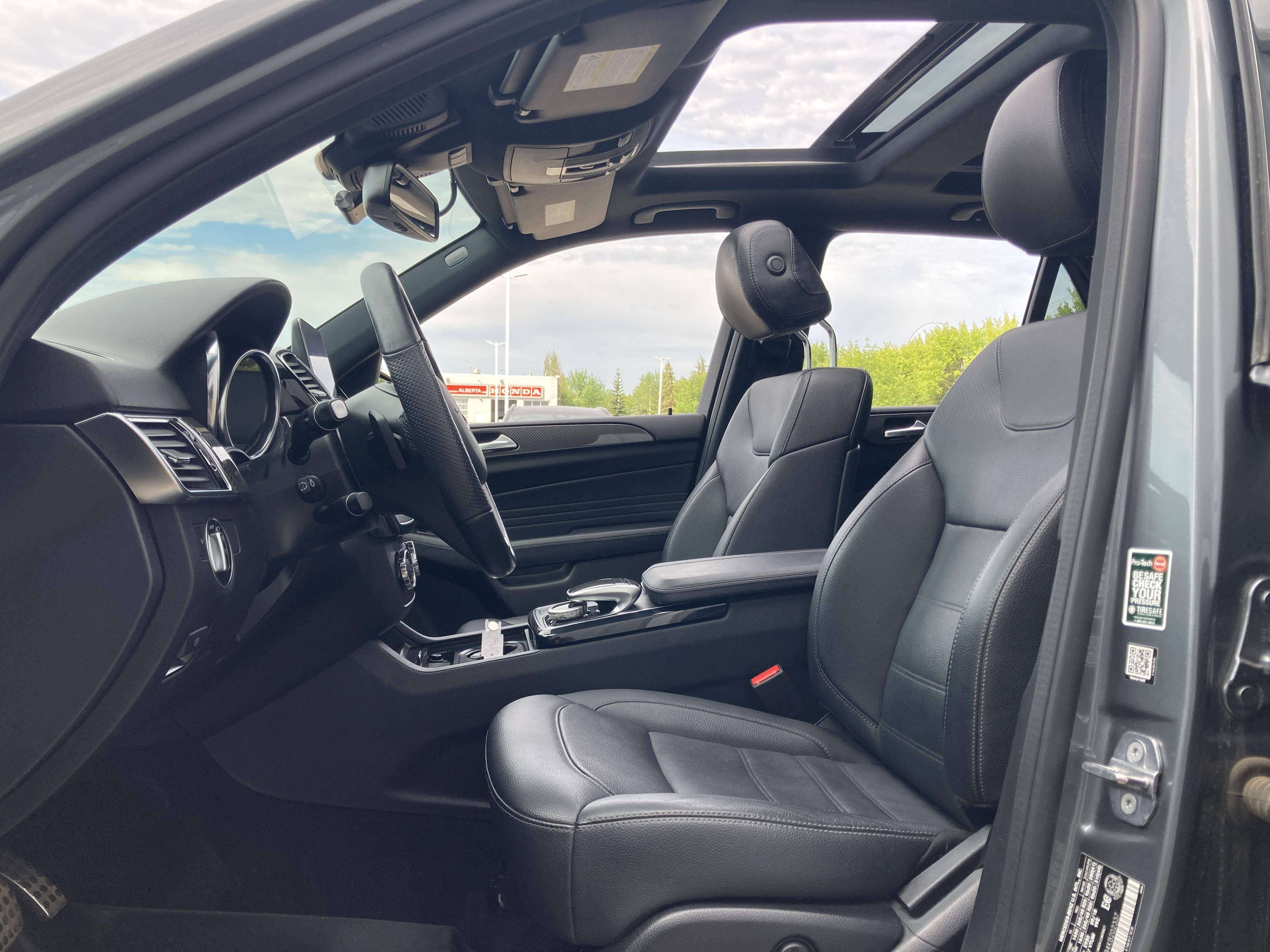 used 2019 Mercedes-Benz GLE car, priced at $42,900