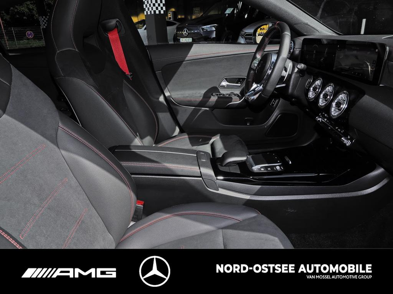 Mercedes-Benz CLA 35 AMG 4M NIGHT DISTRO 360° KAMERA SOUND — photo 11