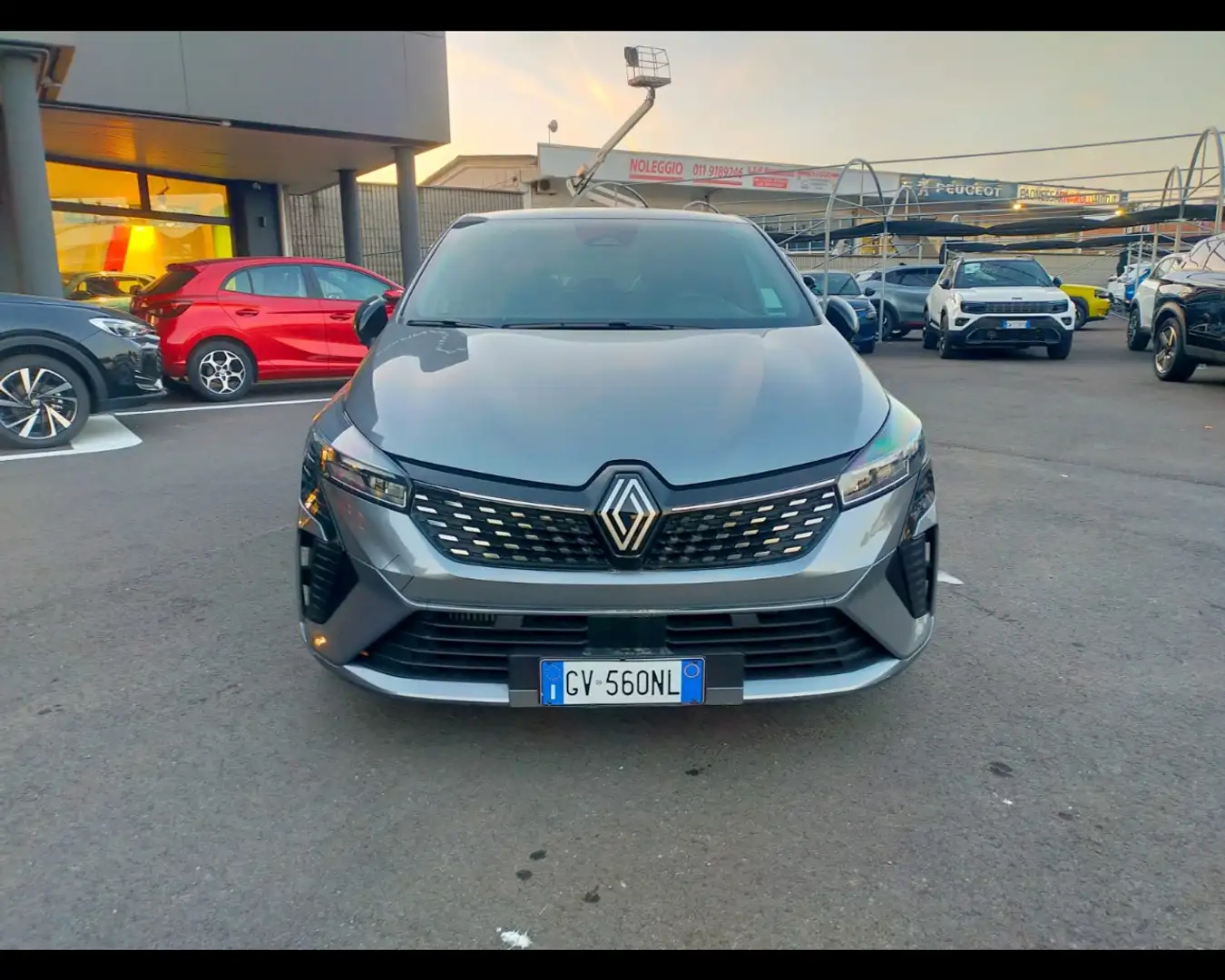 Renault Clio V 1.0 TCE TECHNO 90CV Grijs - 2