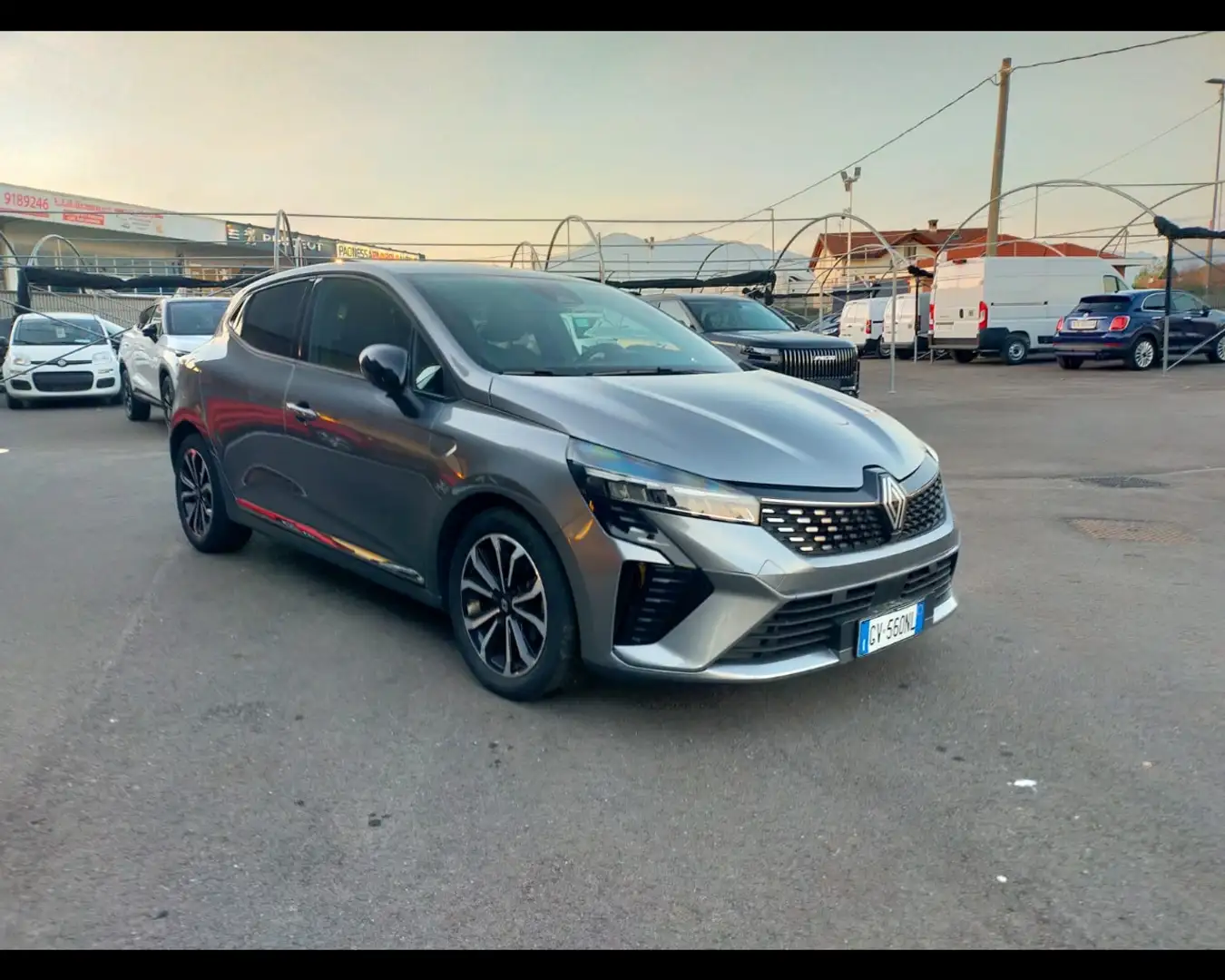 Renault Clio V 1.0 TCE TECHNO 90CV Grijs - 1