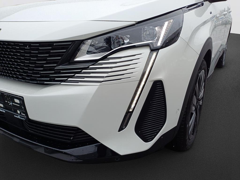Peugeot 5008 GT PureTech 130 EAT8 — photo 8