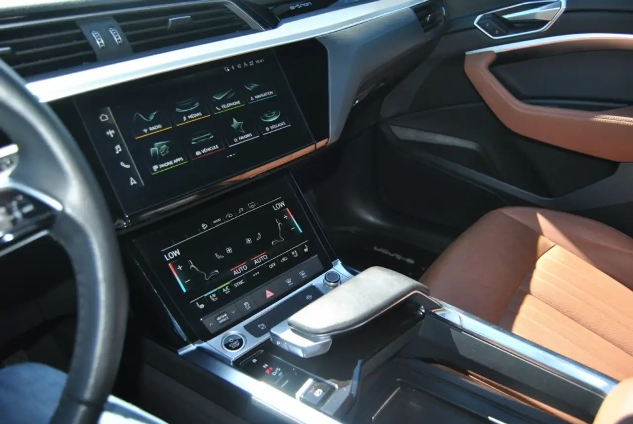 Audi e-tron photo Audi e-tron