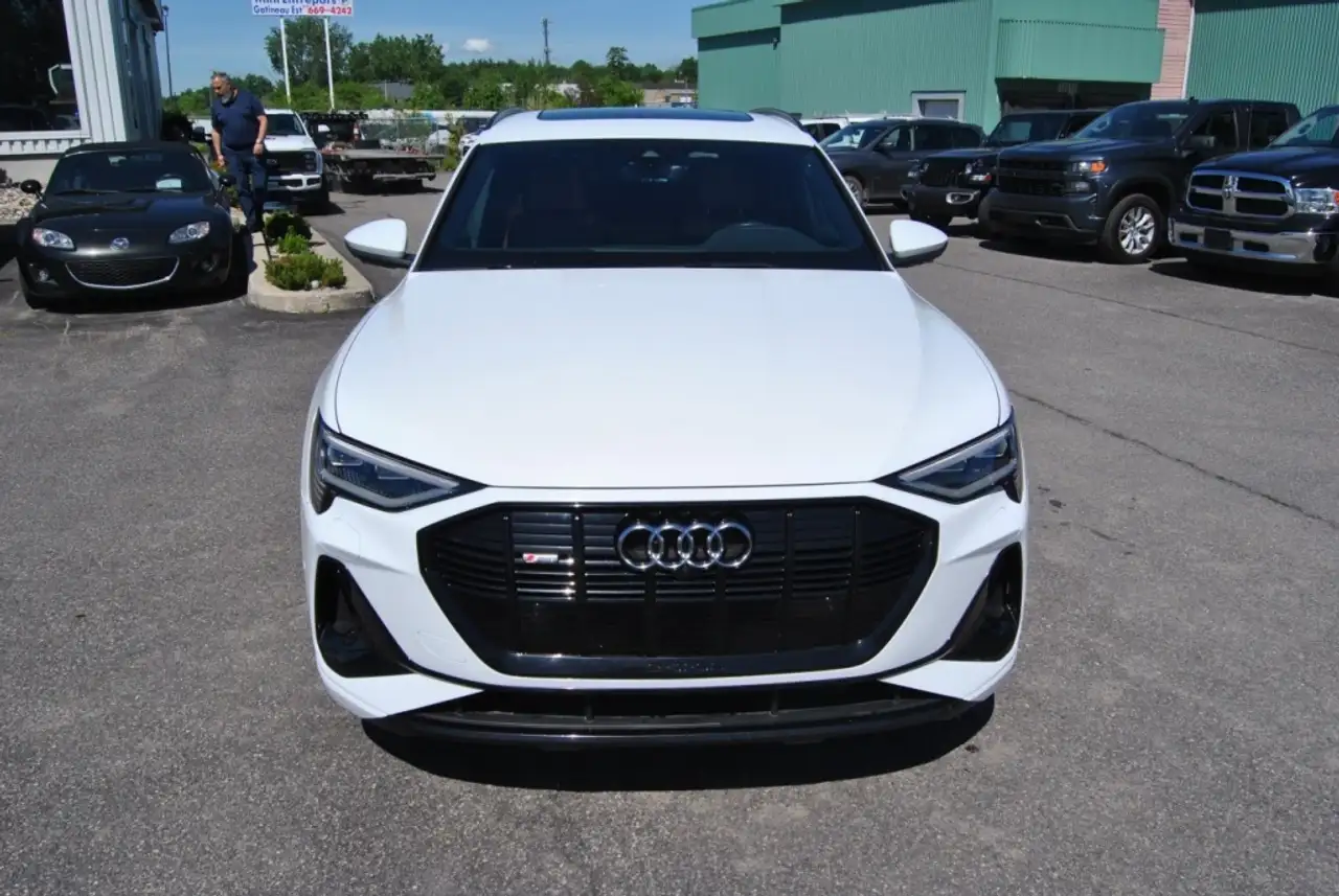 Audi e-tron photo Audi e-tron