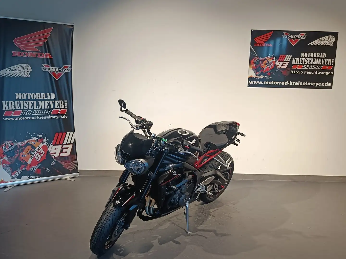 Triumph Street Triple 765 Top Zustand / Scheckheftgepflegt / aus 1.Hand Чорний - 2