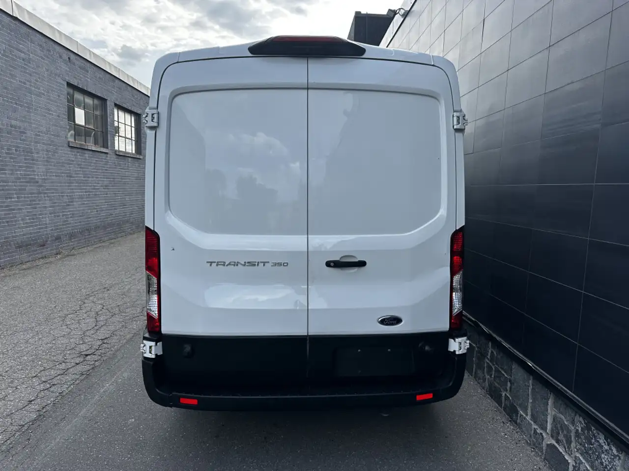 Ford Transit Cargo Van снимка Ford Transit Cargo Van