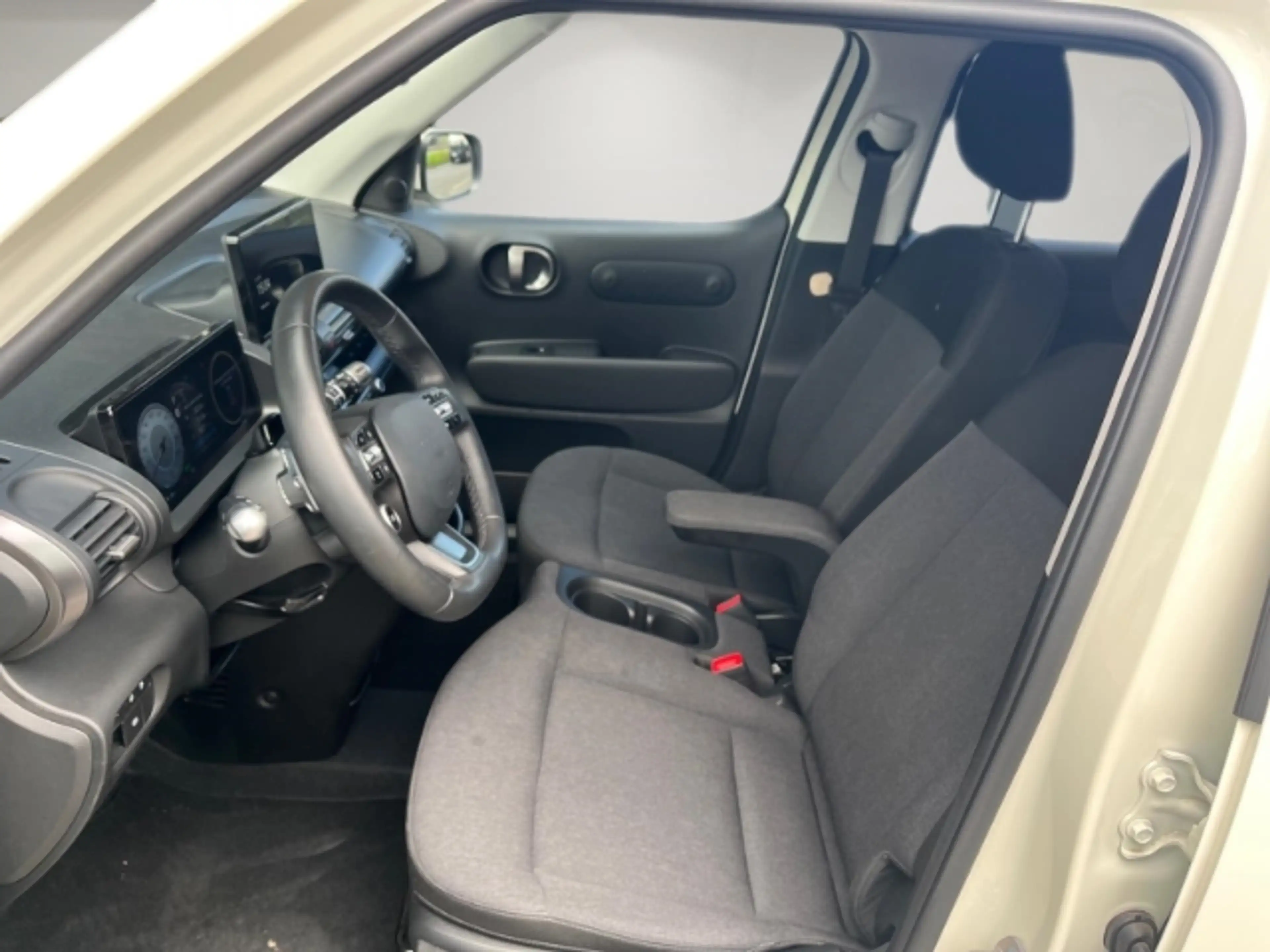 Hyundai Inster Trend Navi/Kamera/CarPlay/AHK — photo 7