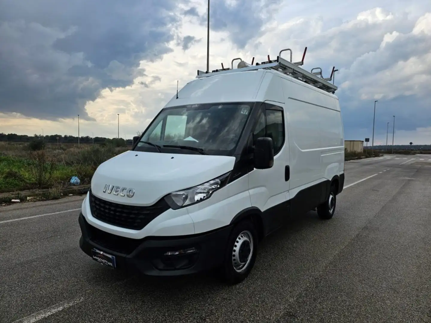 Iveco Daily 35S12V 2.3 HPT PM-TM Furgone ALLESTITO OFFICINA Blanc - 2
