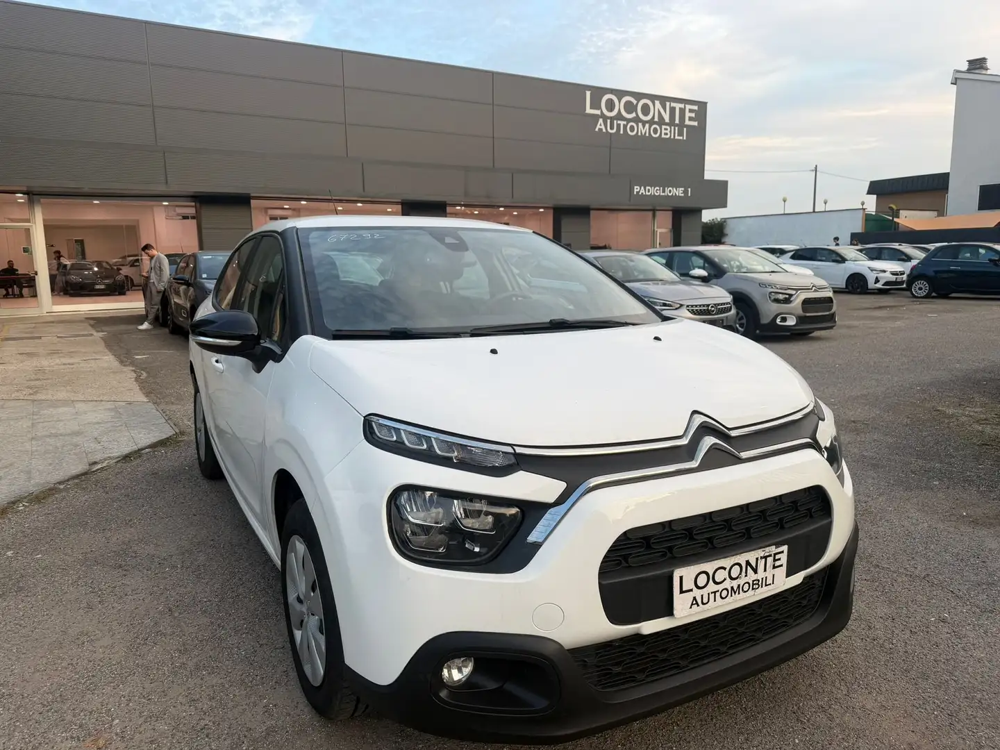 Citroen C3 1.2 puretech Shine s Weiß - 1