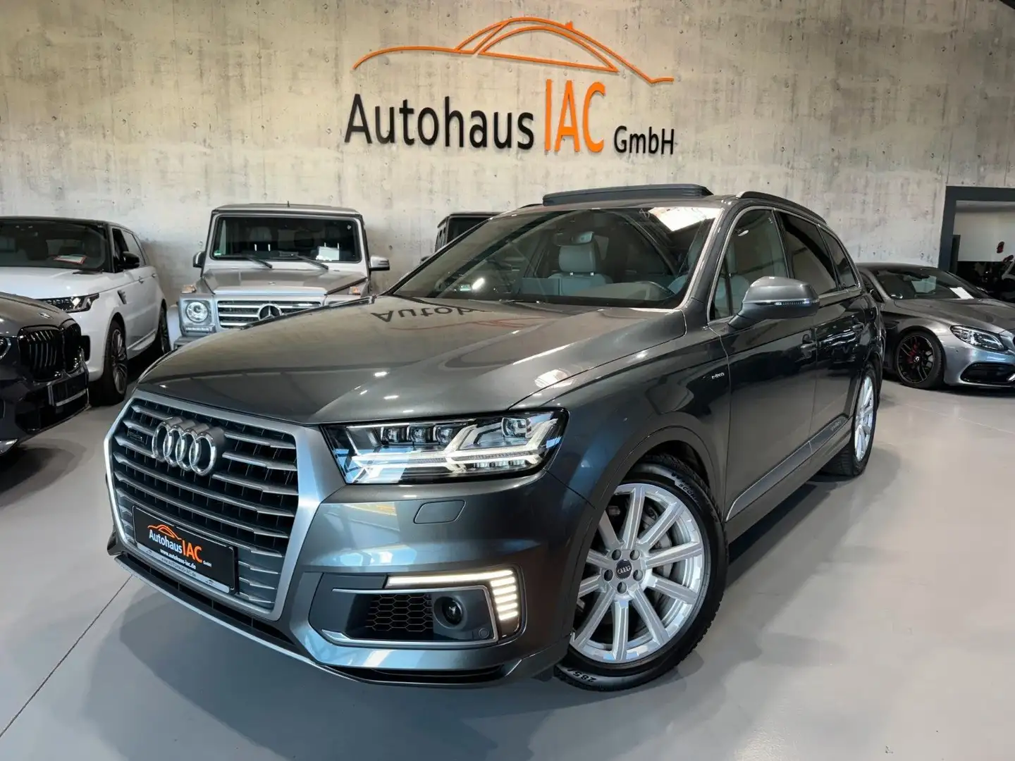 Audi Q7 3.0 TDI e-tron/PANO/LED/AHK/NAVI/S-line Grau - 1