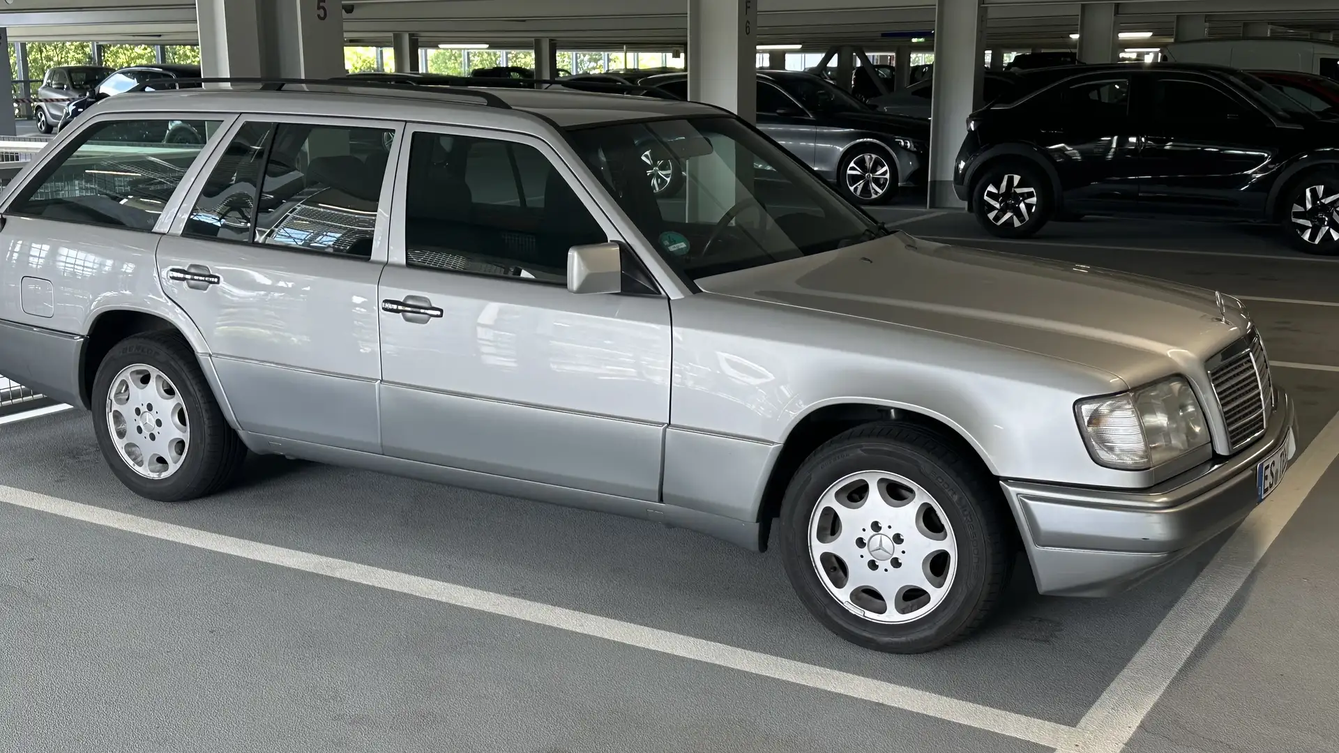 Mercedes-Benz E 280 S124 E280 M104 - 1
