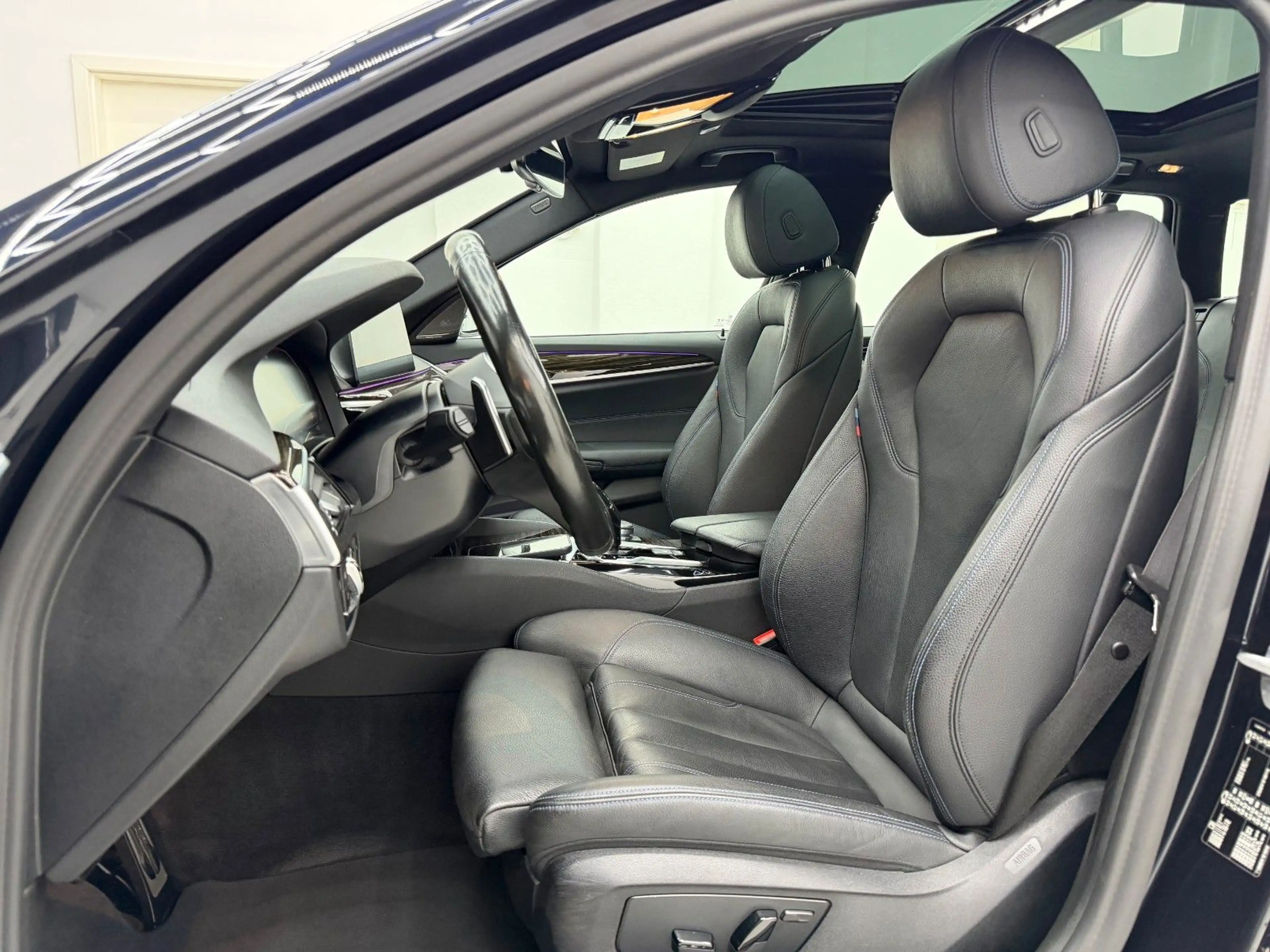 BMW 530 d M Sport Touring*HEAD-UP*PANO*VIRTUAL*R.KAM — photo 6
