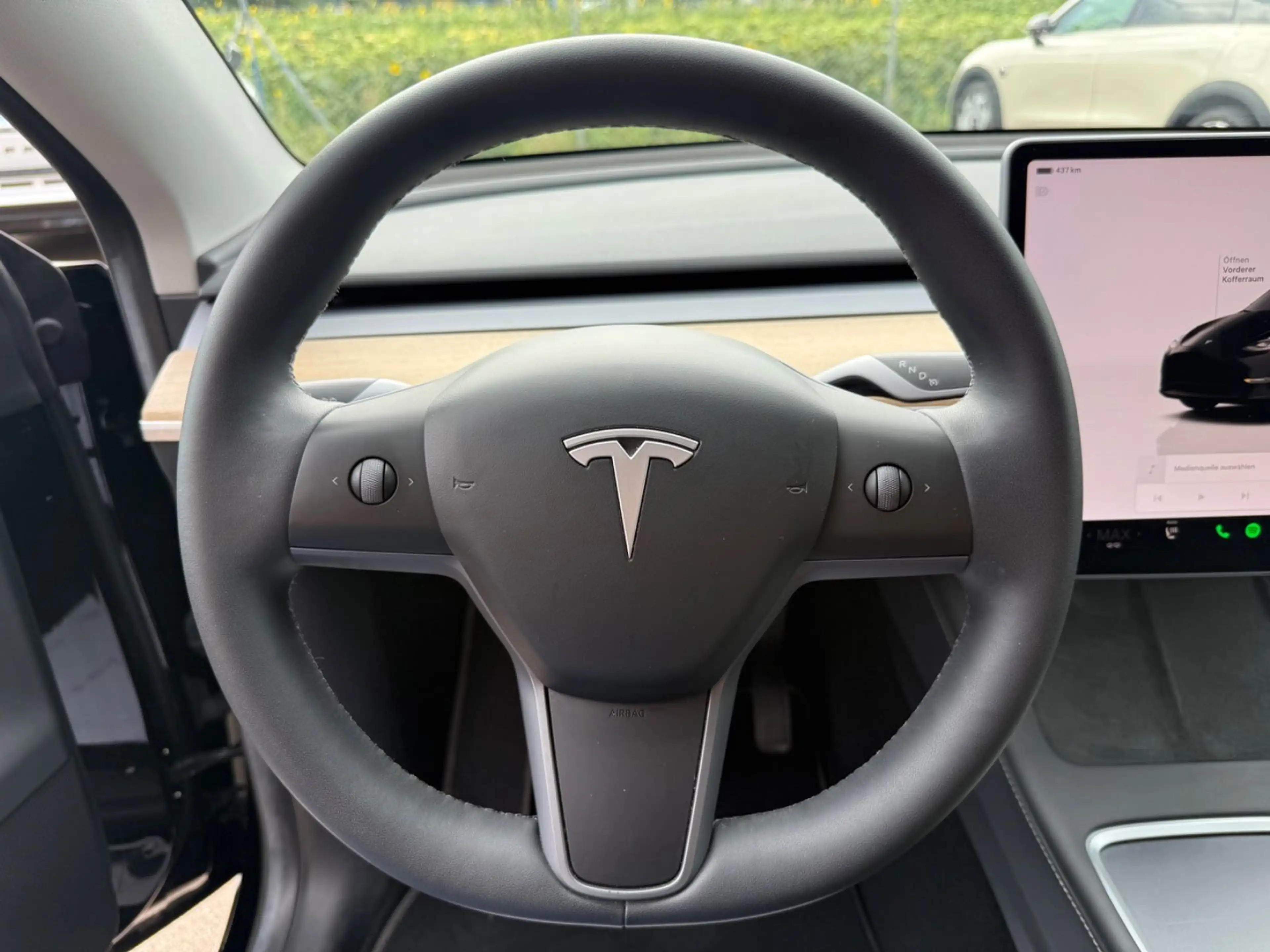 Tesla Model Y Long Range Dual AWD Max.Recichw. SOH — photo 15
