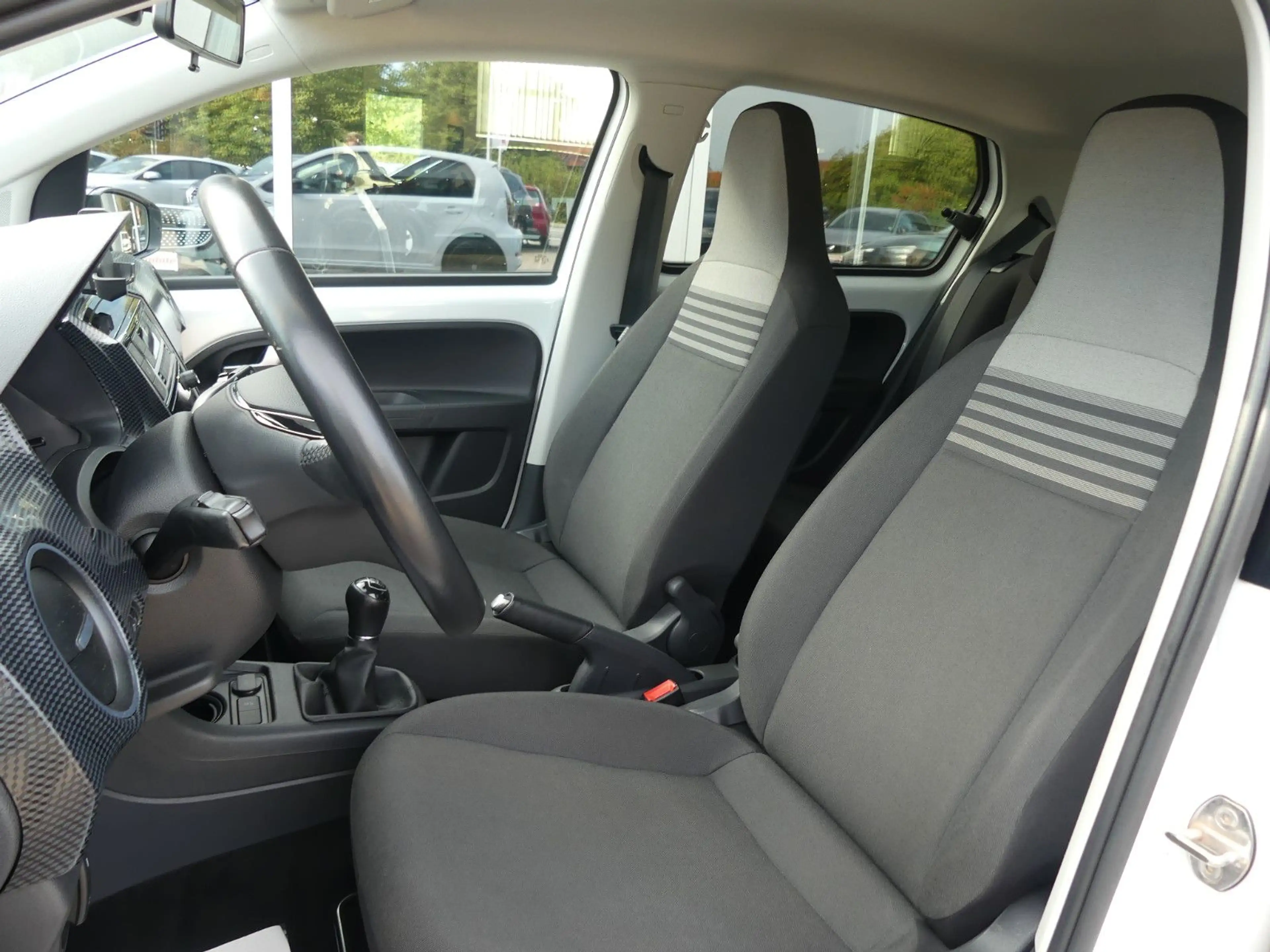 Volkswagen up! R-Line Kamera*Sitzheizung*8-fach*ab 149€ — photo 14