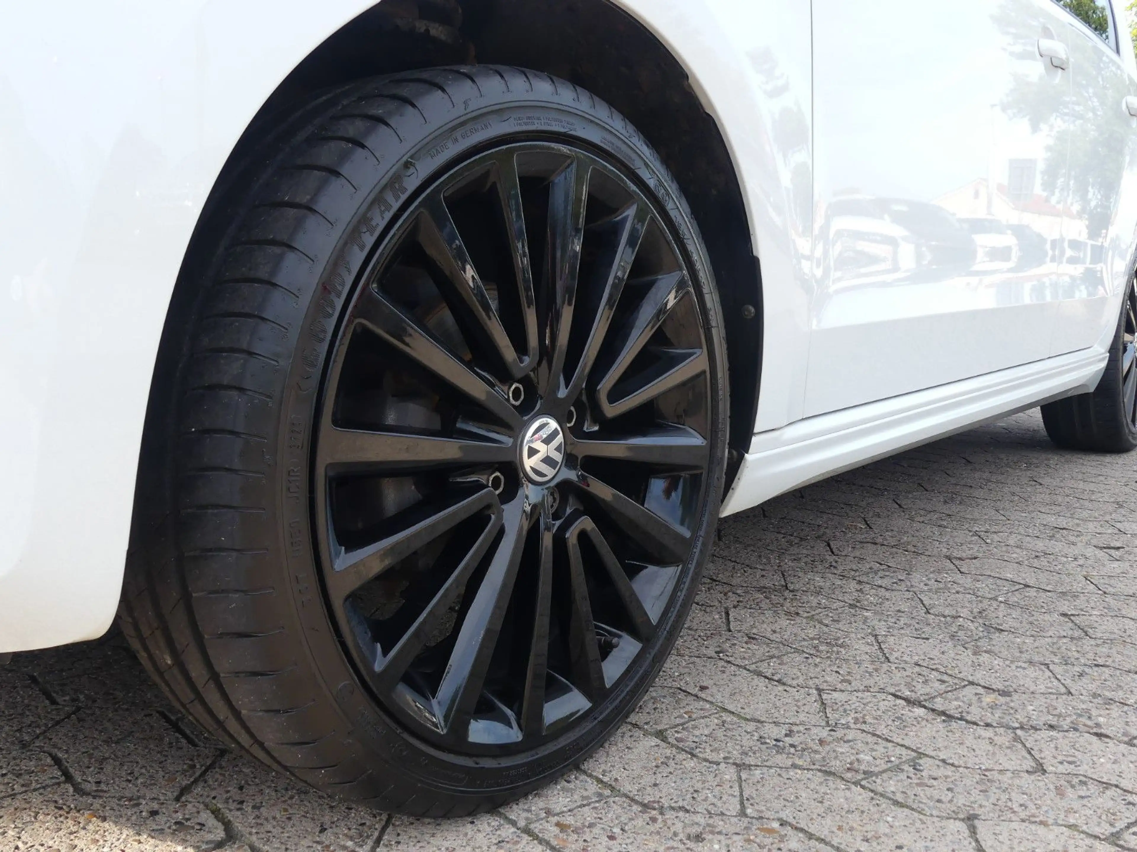 Volkswagen up! R-Line Kamera*Sitzheizung*8-fach*ab 149€ — photo 10