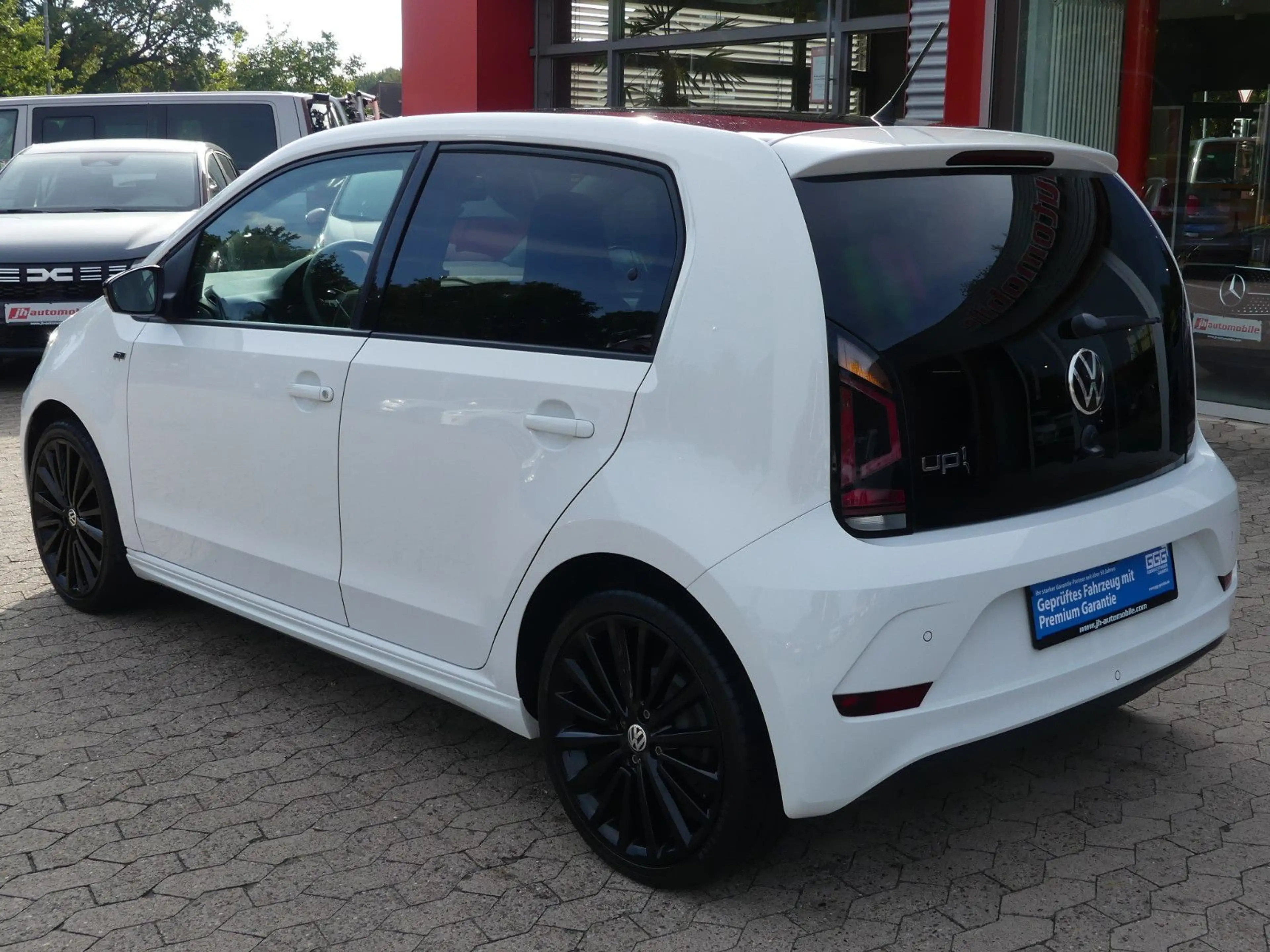 Volkswagen up! R-Line Kamera*Sitzheizung*8-fach*ab 149€ — photo 4