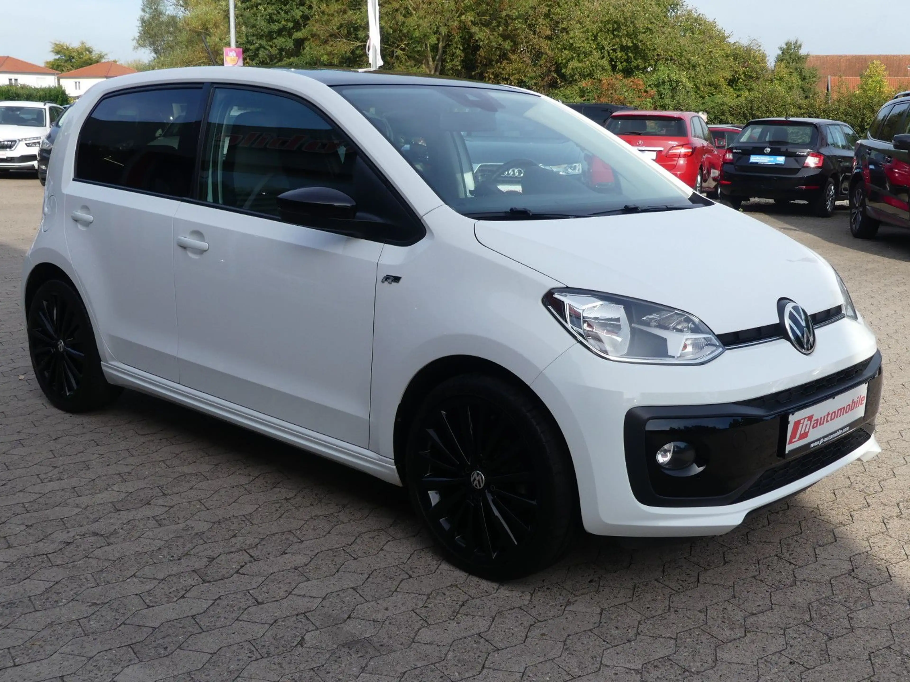 Volkswagen up! R-Line Kamera*Sitzheizung*8-fach*ab 149€ — photo 8