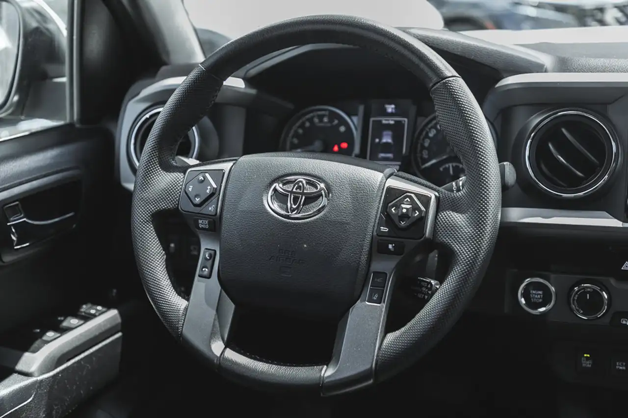 Toyota Tacoma снимка Toyota Tacoma