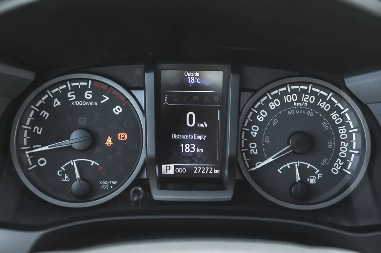 Toyota Tacoma снимка Toyota Tacoma