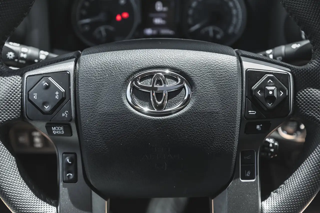 Toyota Tacoma снимка Toyota Tacoma
