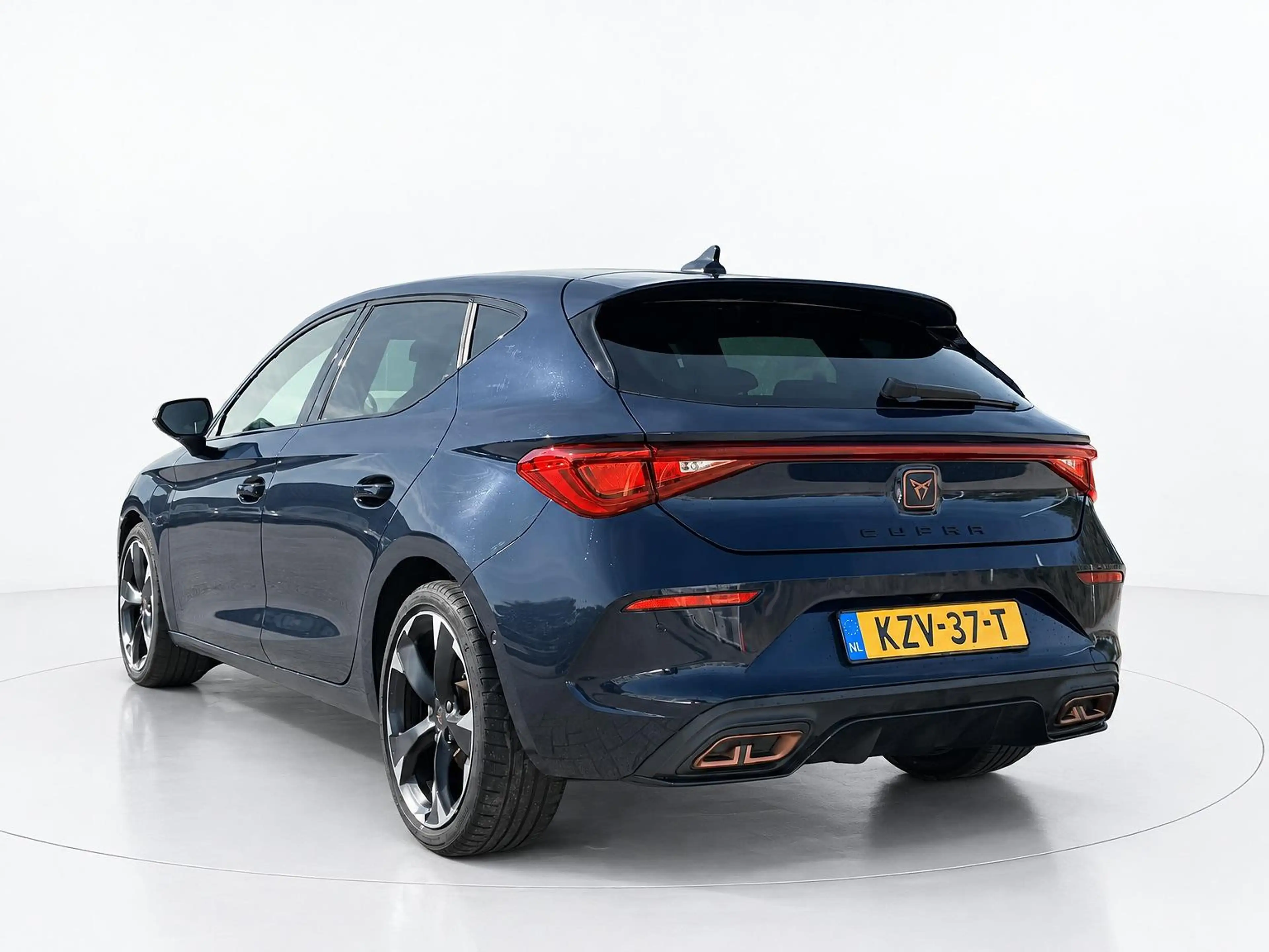 CUPRA Leon 1.4 e-Hybrid Business — photo 4