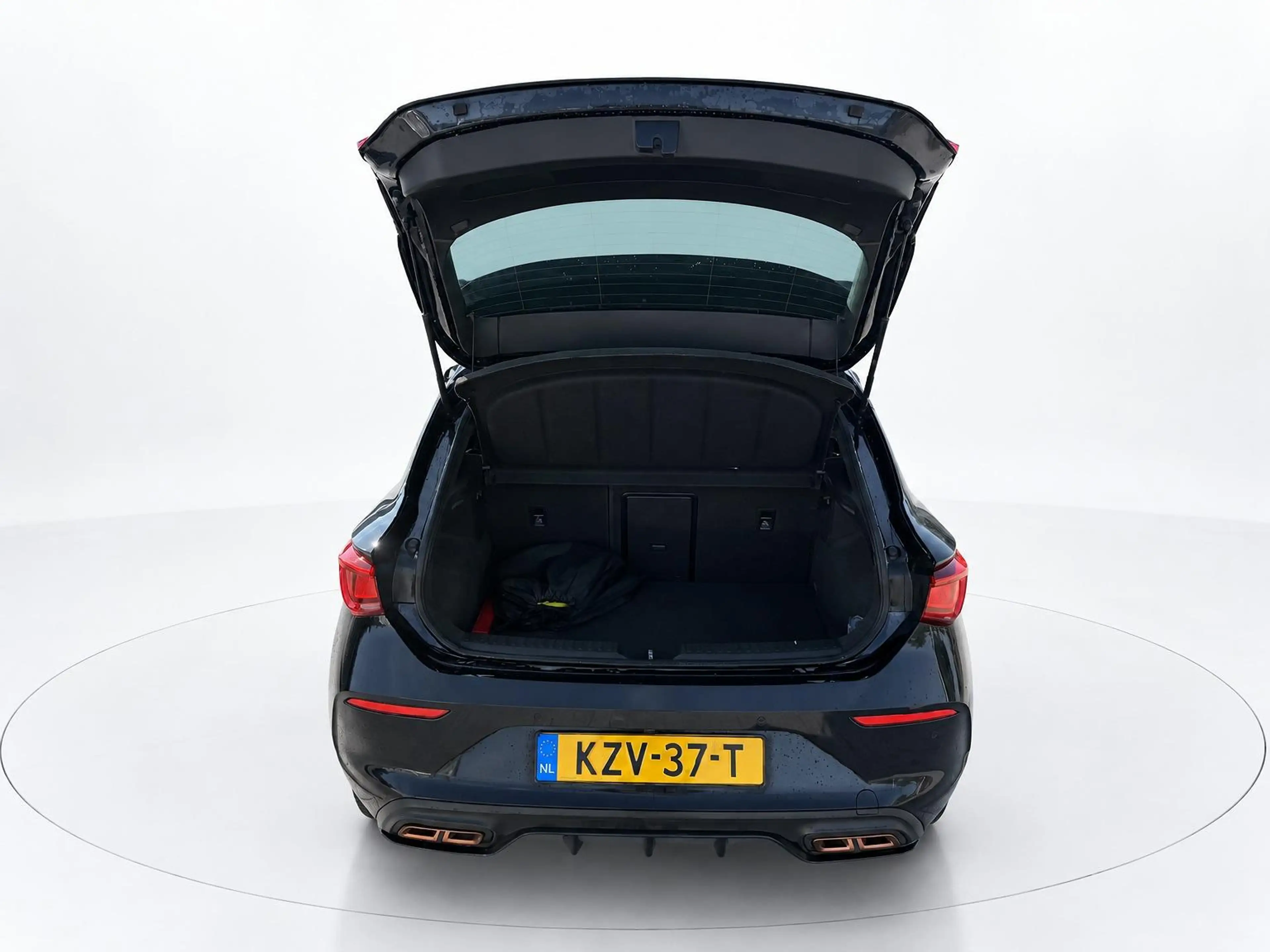 CUPRA Leon 1.4 e-Hybrid Business — photo 11