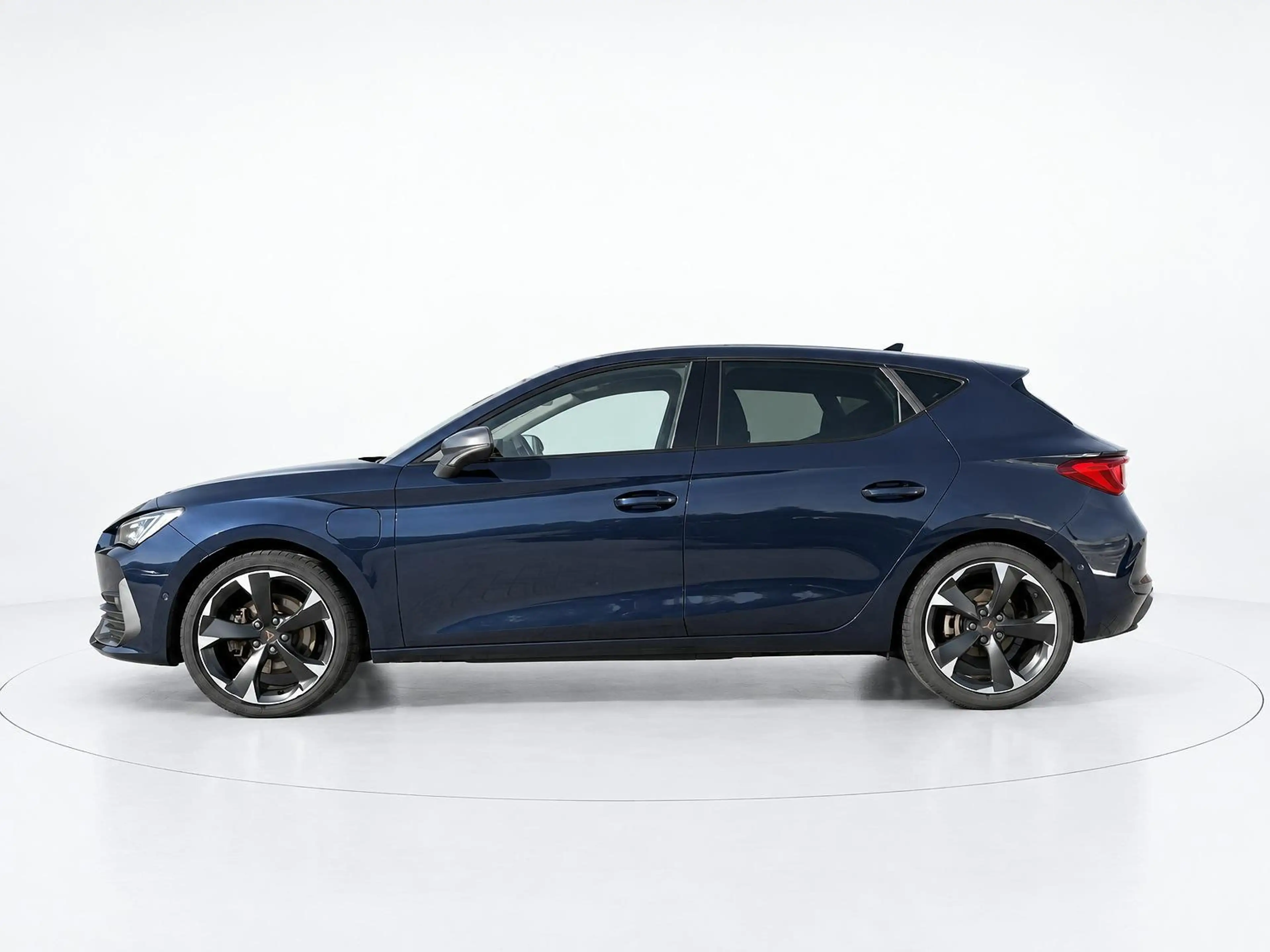 CUPRA Leon 1.4 e-Hybrid Business — photo 3