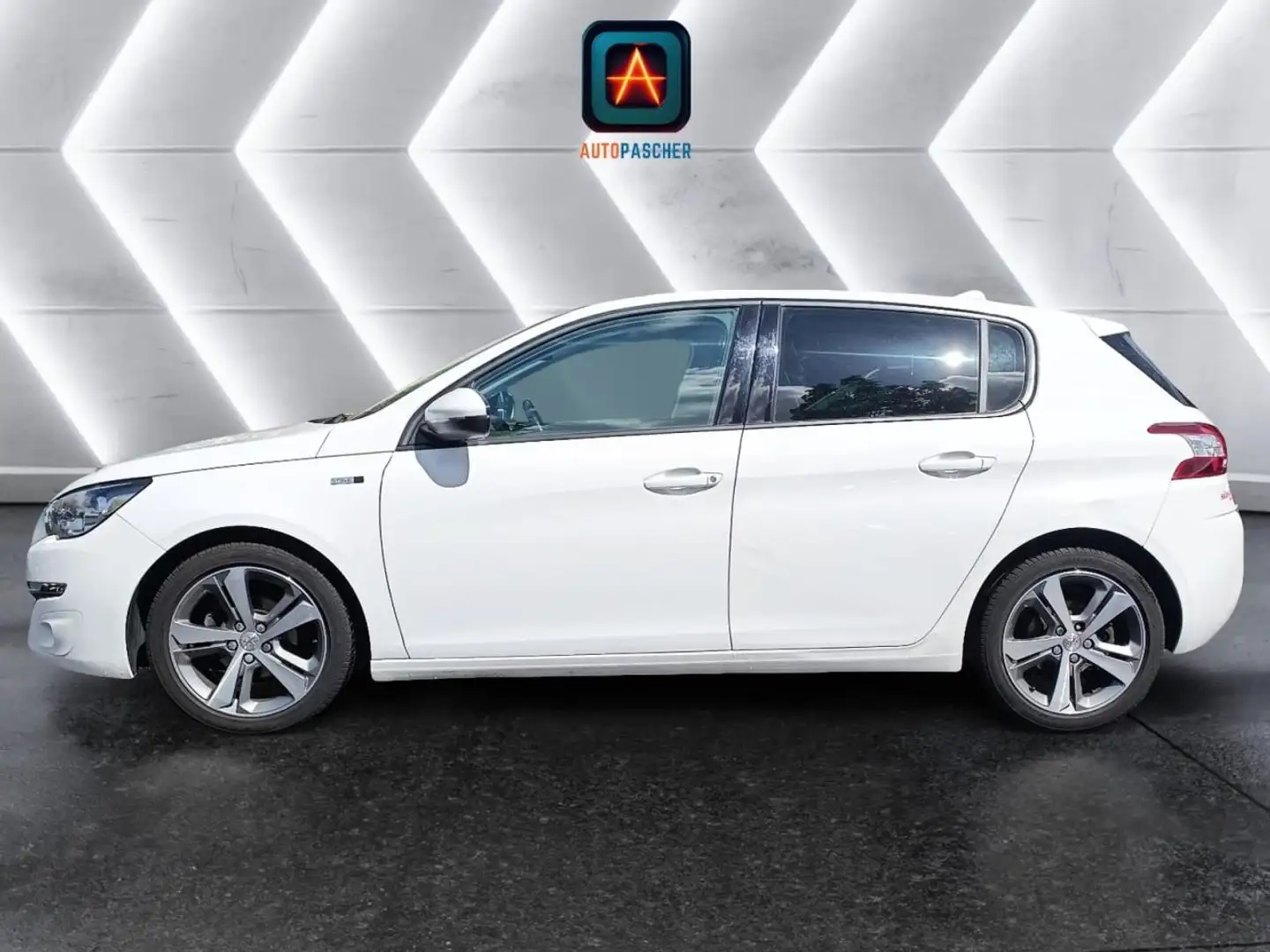 Peugeot 308 1.2 Ess - 110ch Style Caméra  Confort pack Clim au Blanc - 2