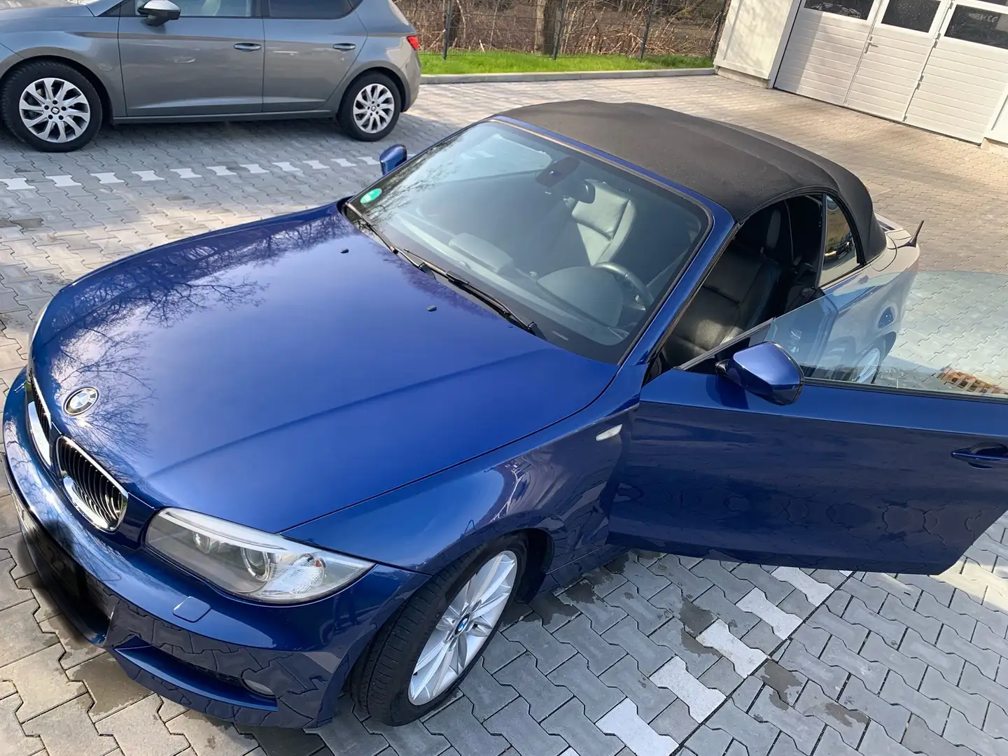BMW 123 123d Cabrio Modrá - 2